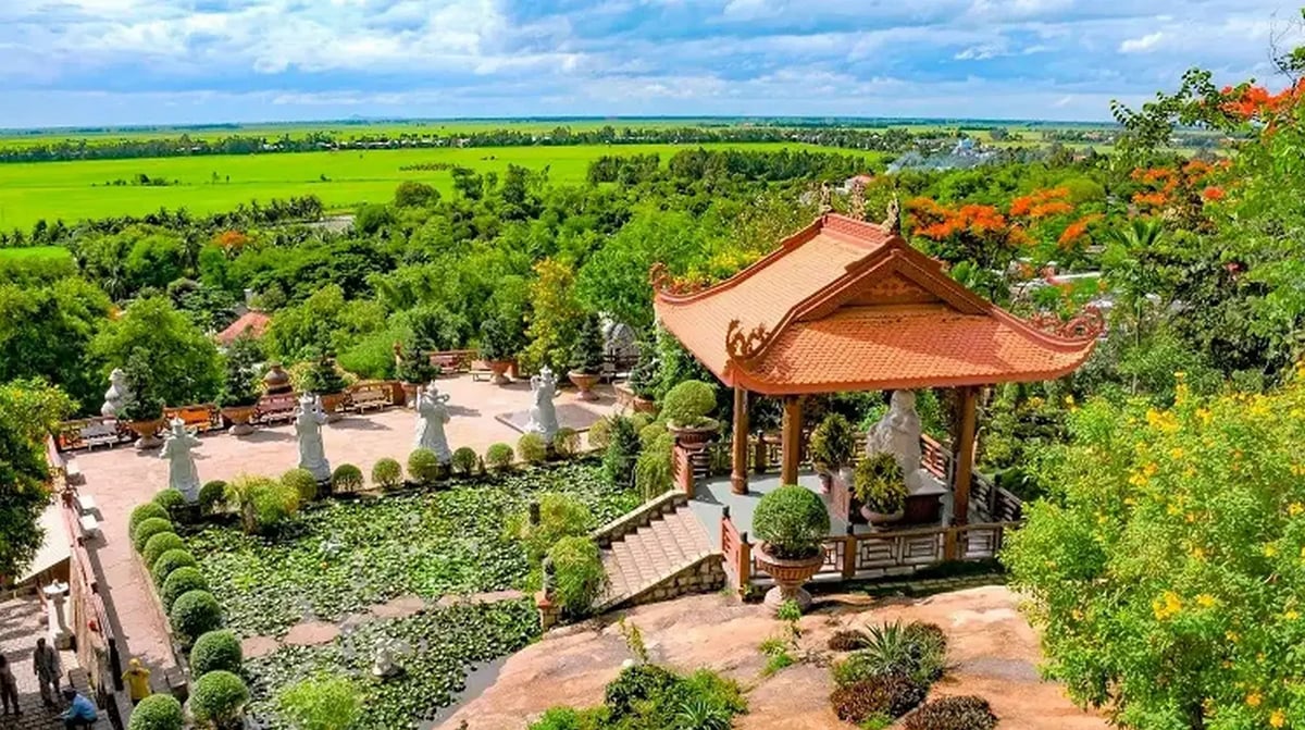 Vietnam, Chau Doc, Hang pagoda