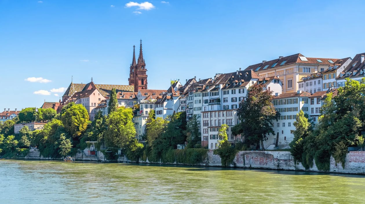 Bazel_shutterstock_2478674025