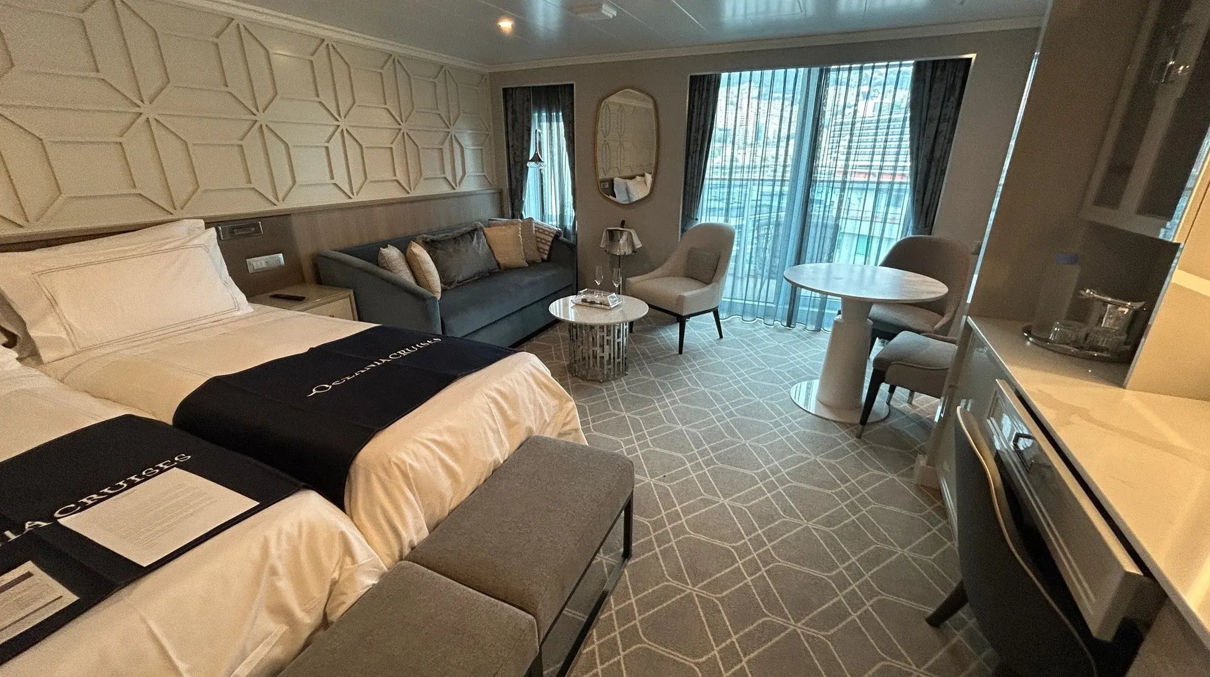 Allura-Oceania-Cruises-Penthouse-Suite