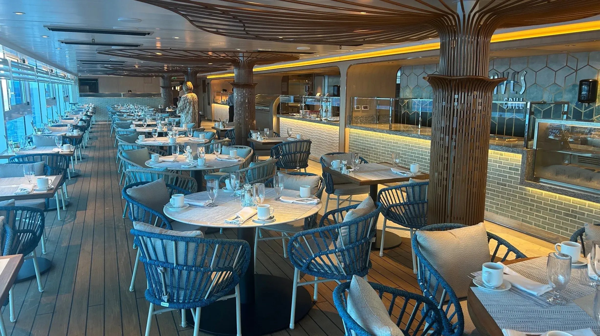 Allura-Oceania-Cruises-Waves-Grill