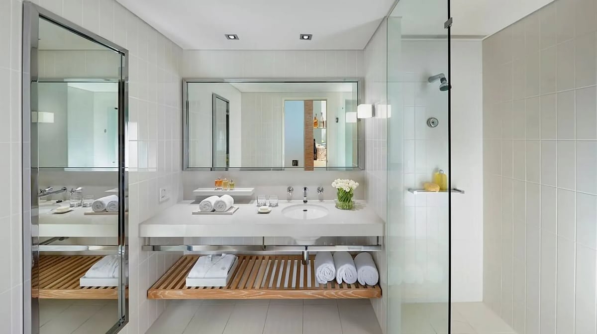 Crown Promenade Hotel badkamer
