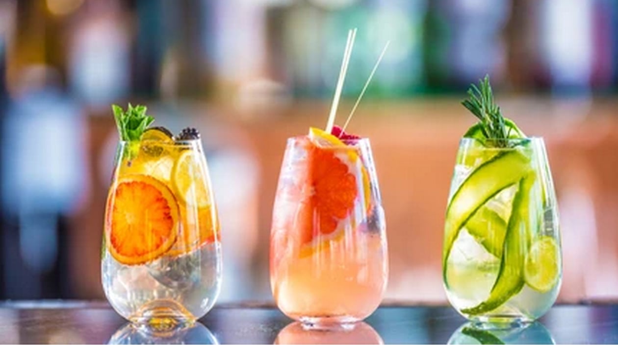 tree-colorful-gin-tonic-cocktails-260nw-1329887018