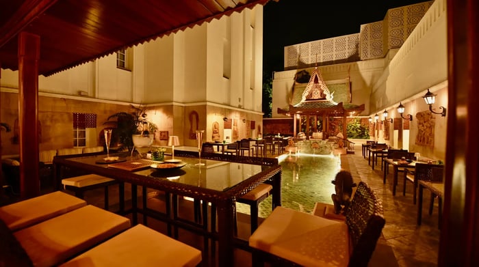 Spice Route - Sundowner Lounge