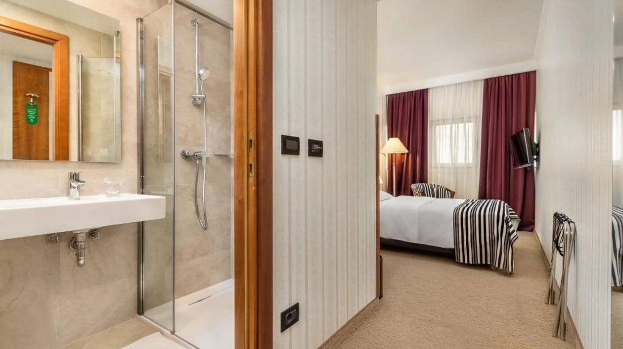 Hotel Dubrovnik, Zagreb Impressie Hotelkamer