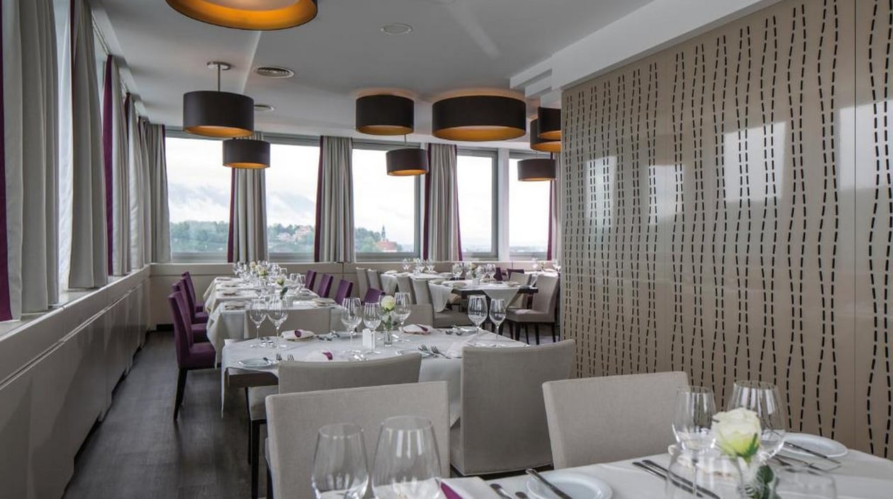 Panorama restaurant ATH Europa Salzburg