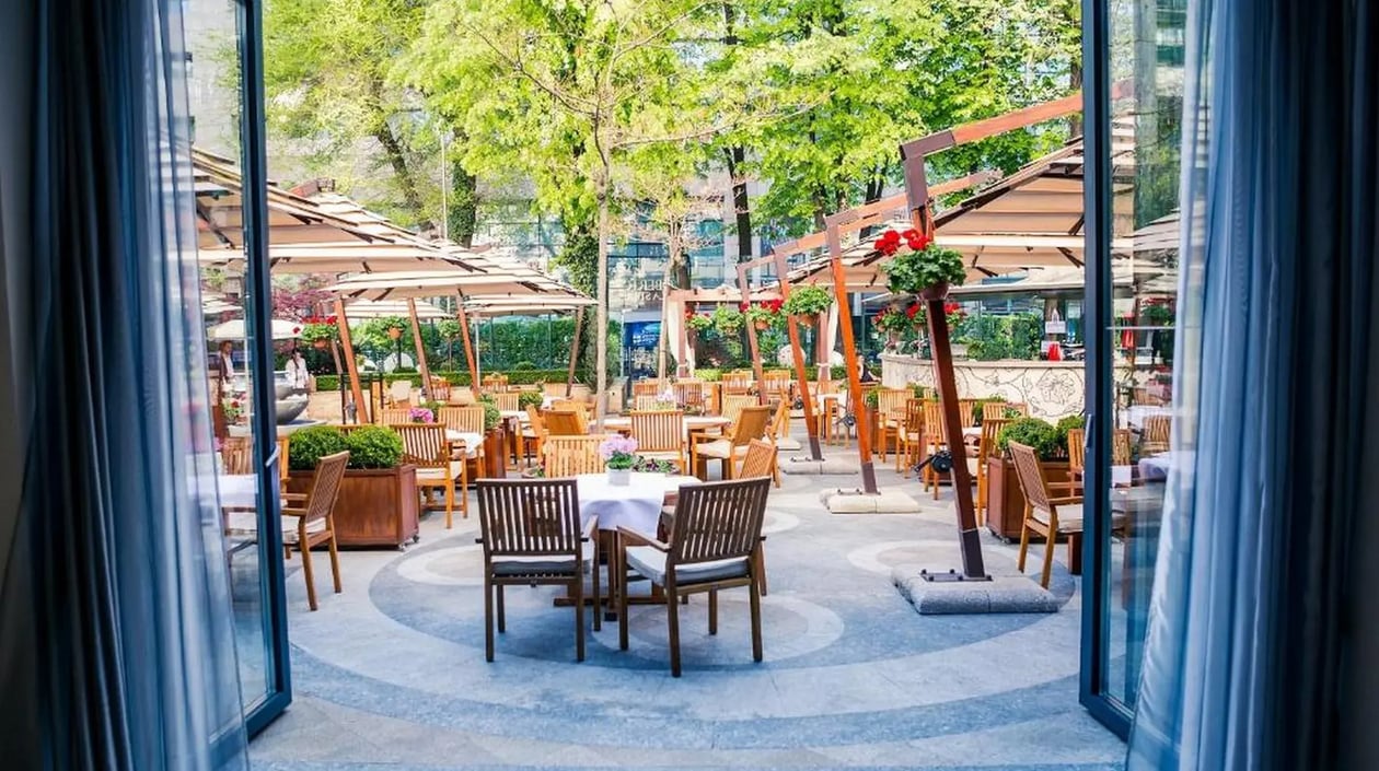 Intercontinental Athenee Palace Bucharest terras