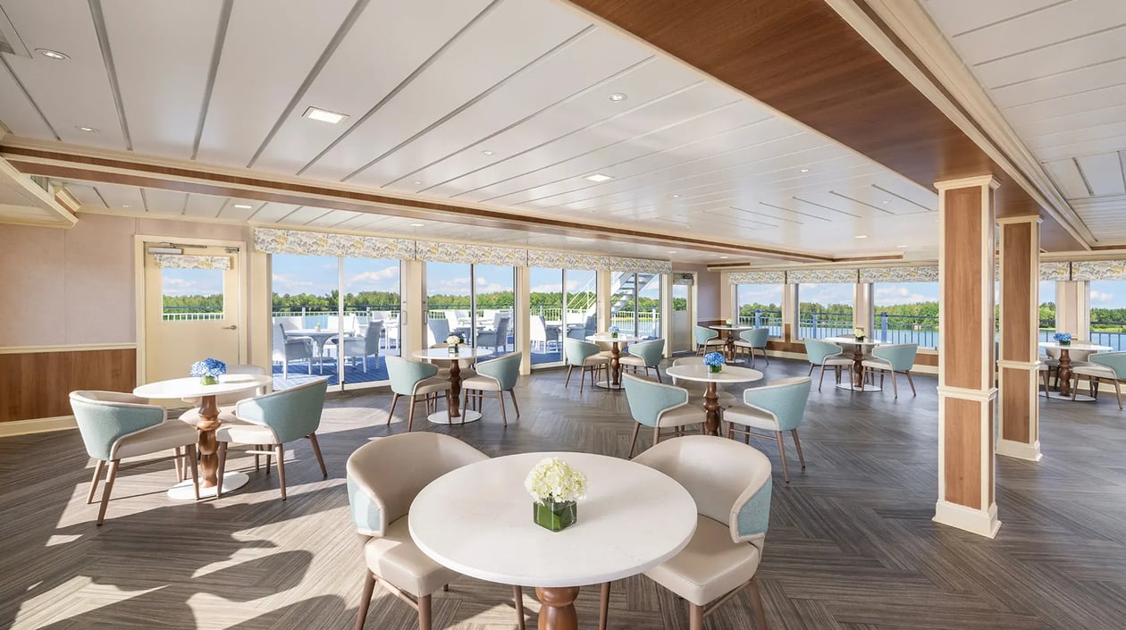 AMERICAN_PADDLEWHEELER_SKY_LOUNGE