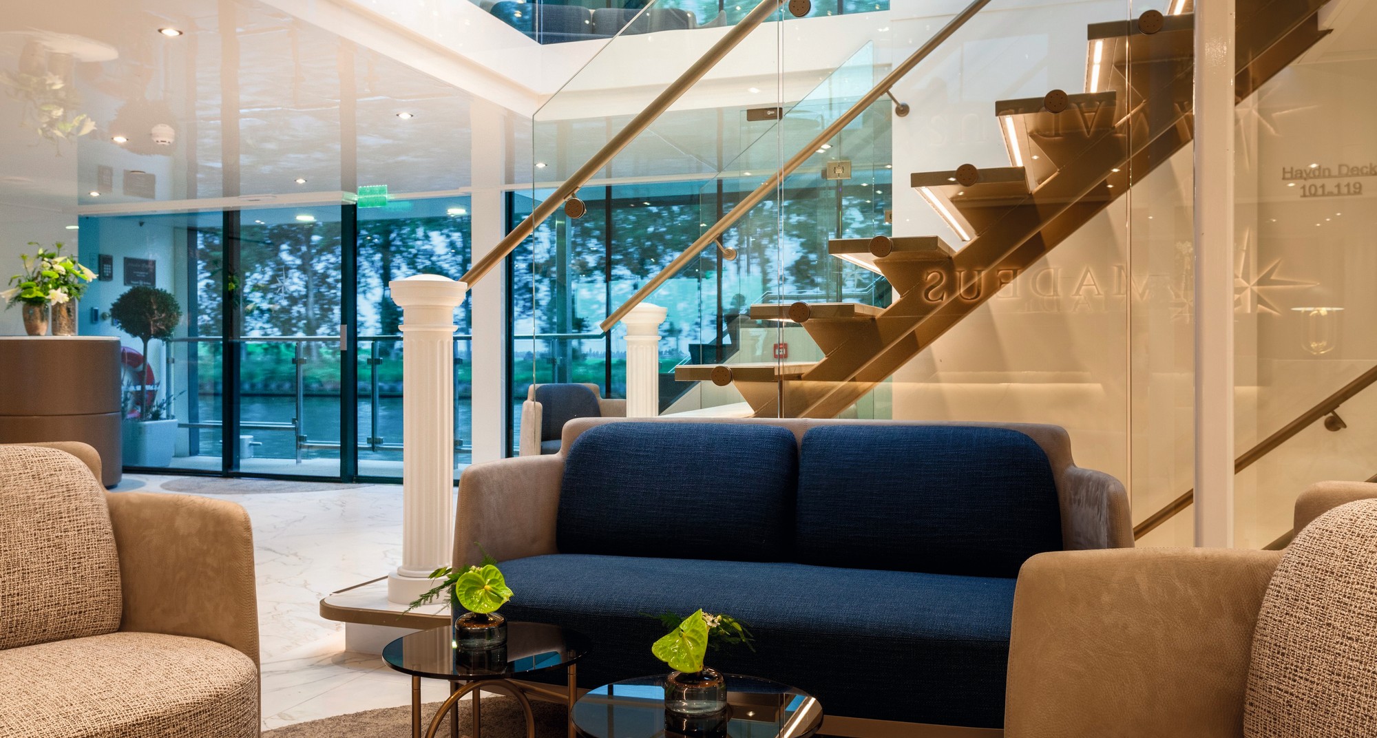 8_AMADEUS_Imperial_Lobby