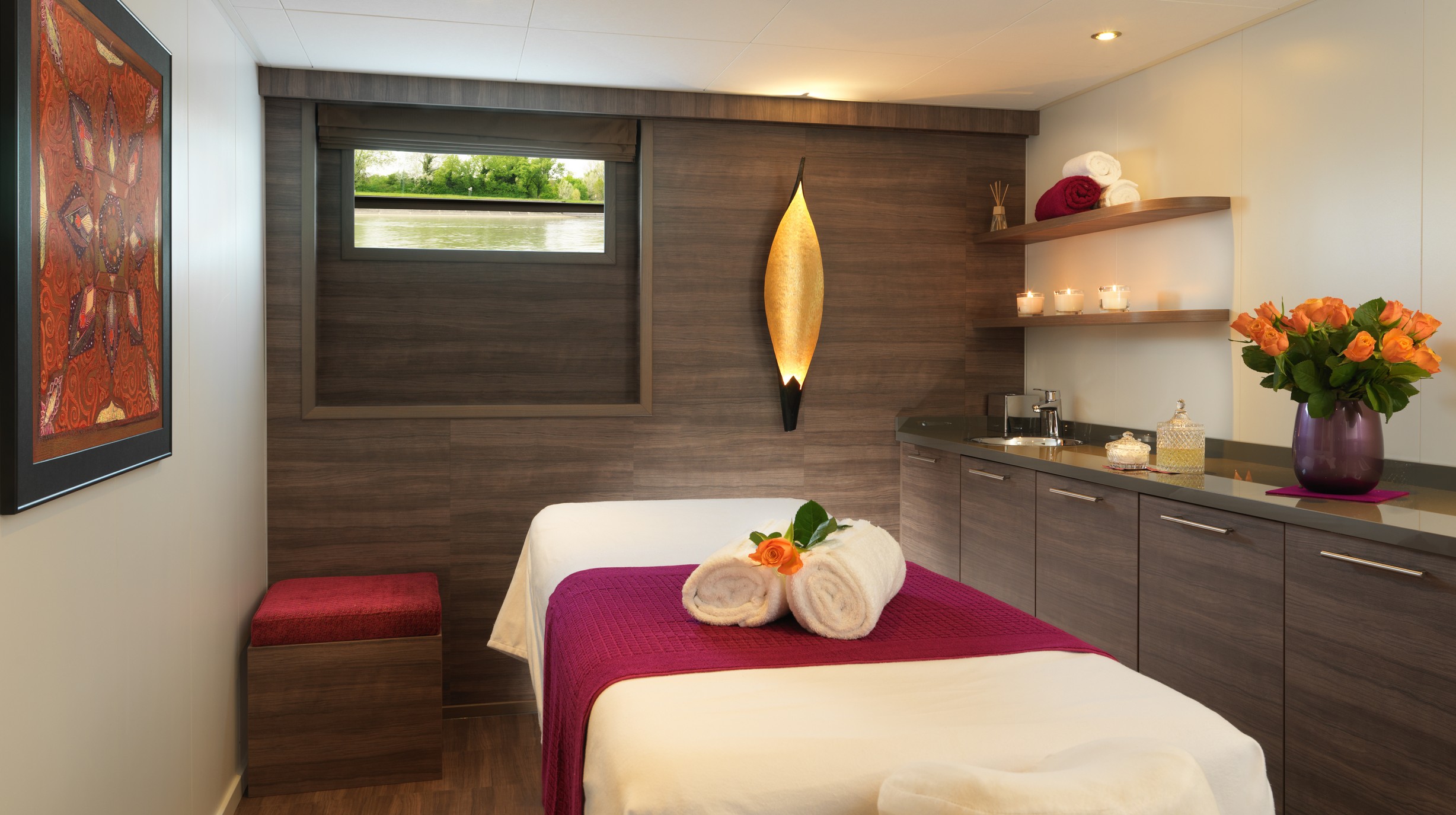 15 AMADEUS Silver III Massage Room