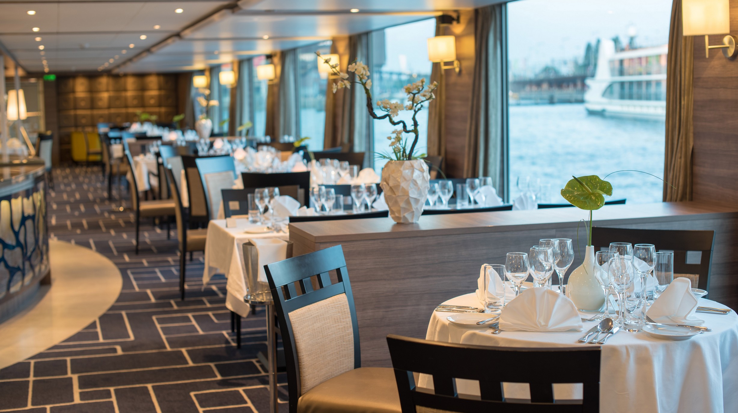 AMADEUS Silver III Restaurant