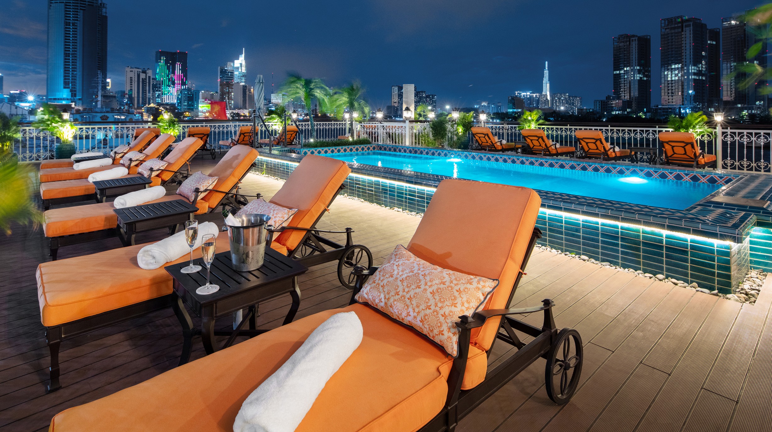 Mekong Jewel - fotos_sundeck_1_lightbox