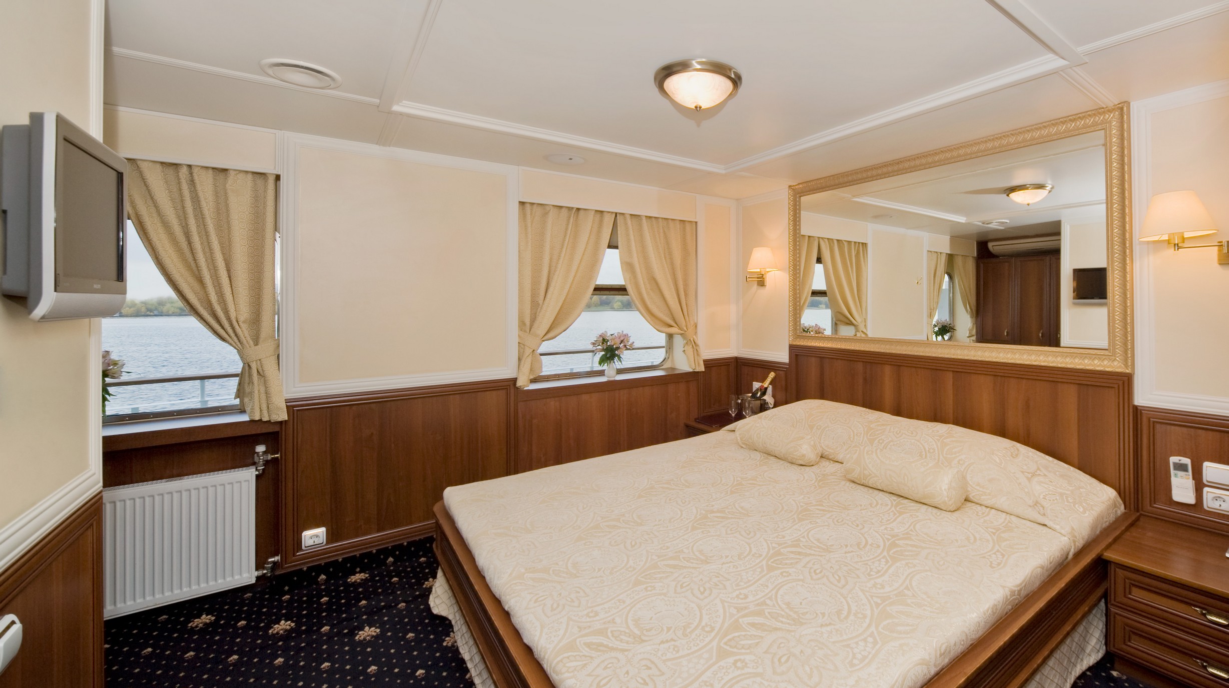 Volga Dream Deluxe stateroom