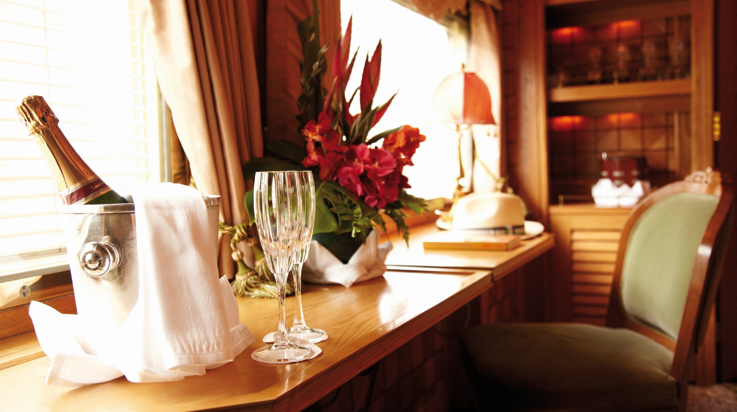 Eastern & Oriental express presidential suite (2)