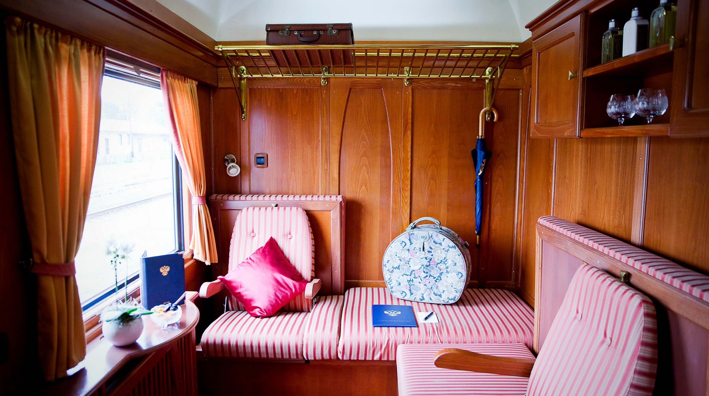 Deluxe Class (8)-1