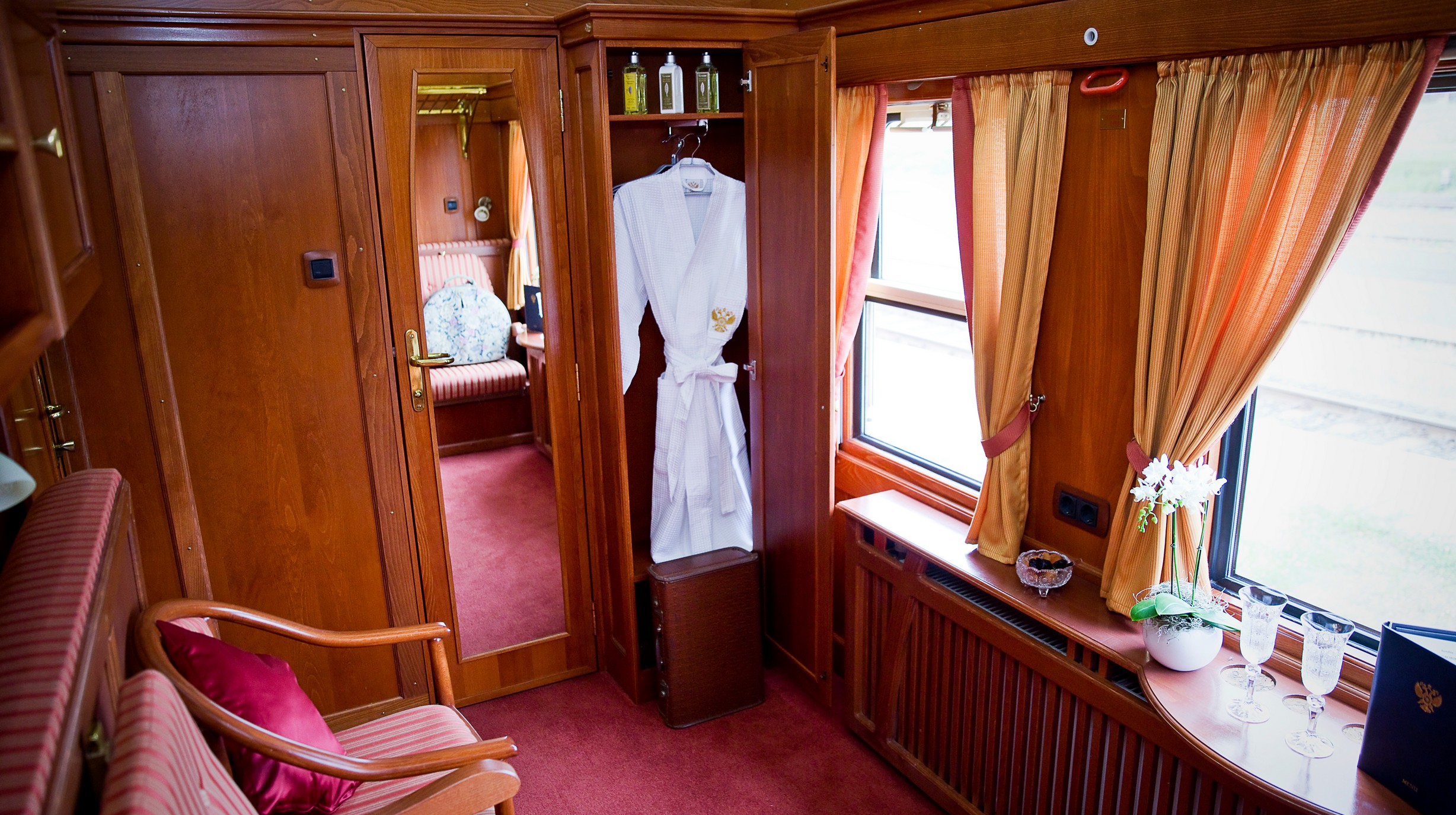 Deluxe Class (9)-1