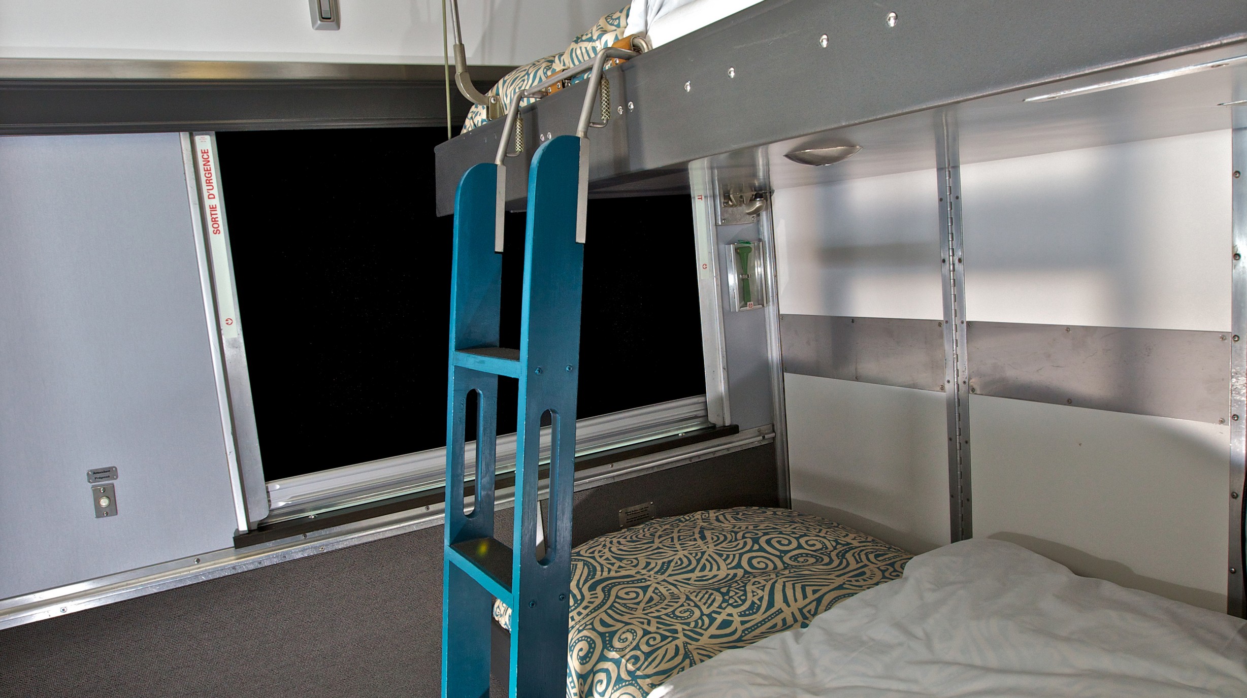 VIA Rail Canadian cabin (9)