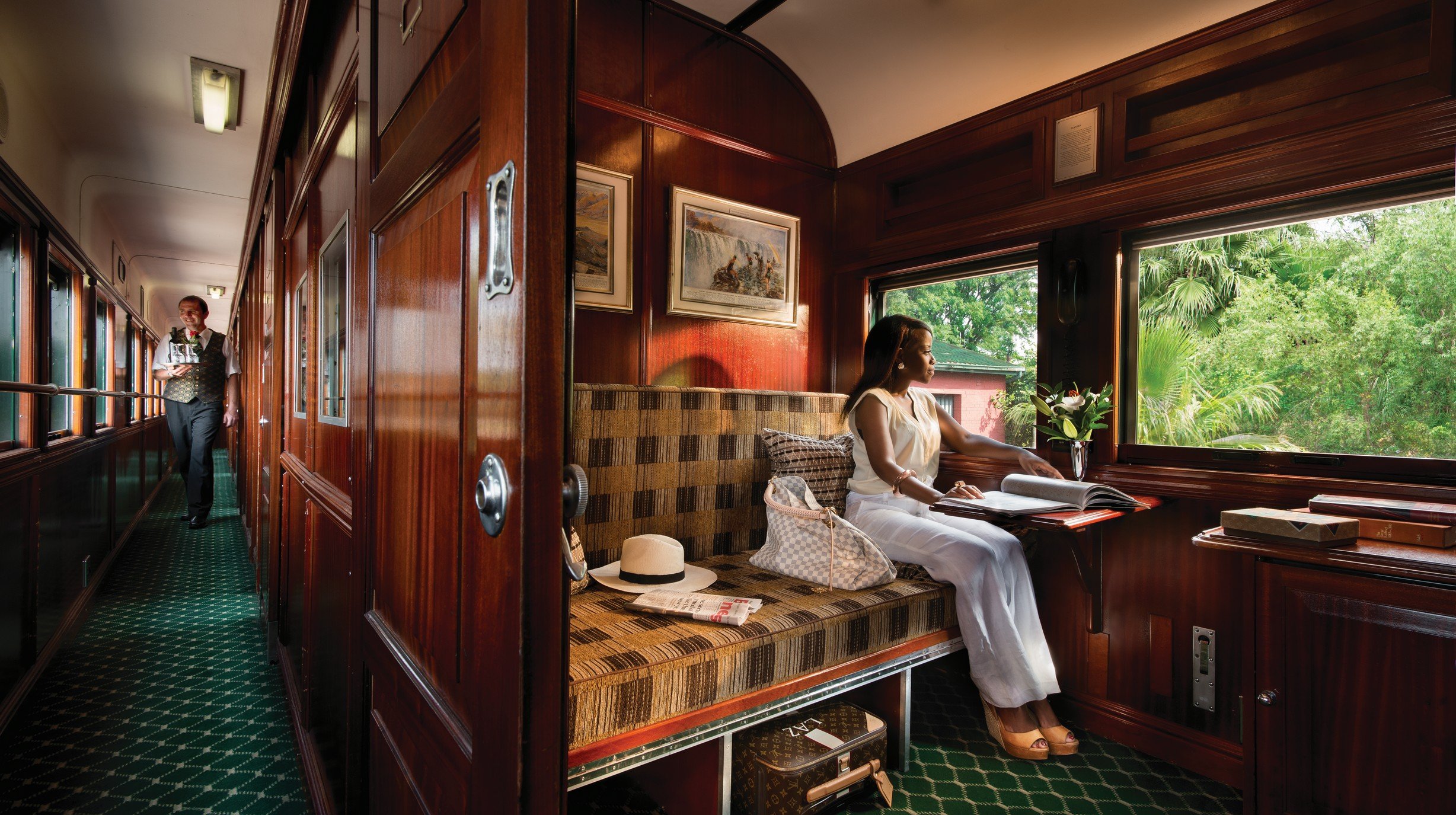 Rovos Rail Pullman compartiment met dame