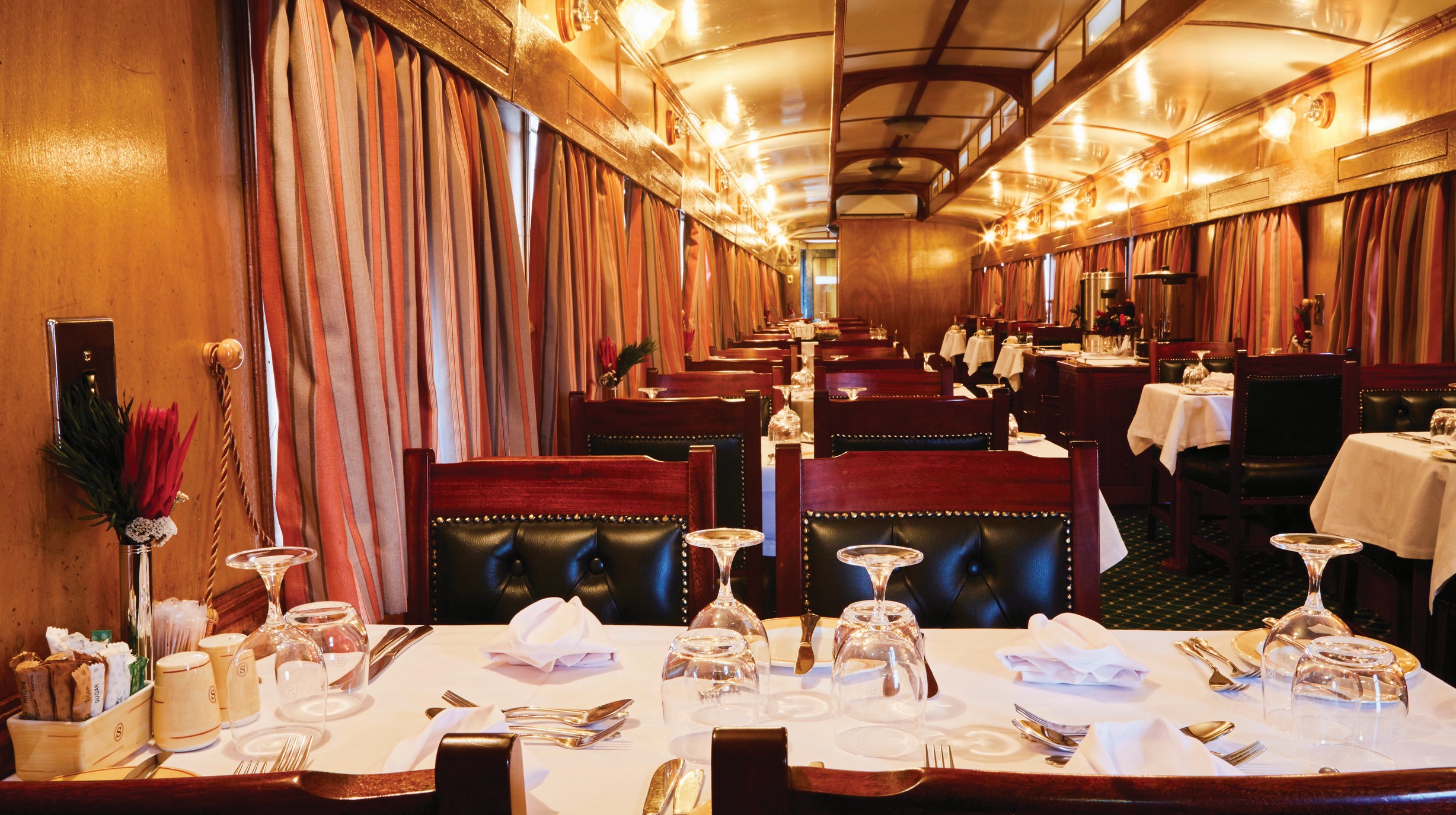 Shongololo Express dining (1)