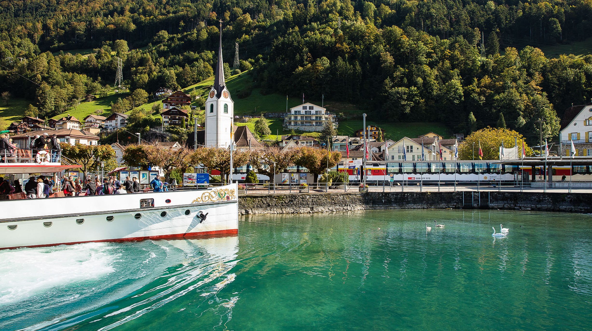 Gotthard_Panorama_Express_Schiff