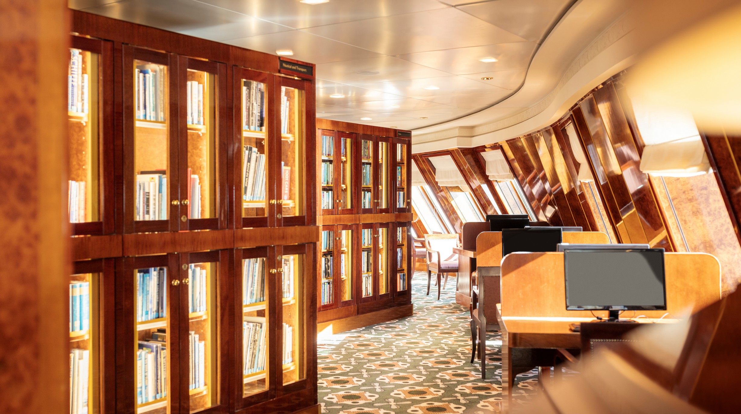 Cunard - Queen Mary 2 - Bibliotheek (2)