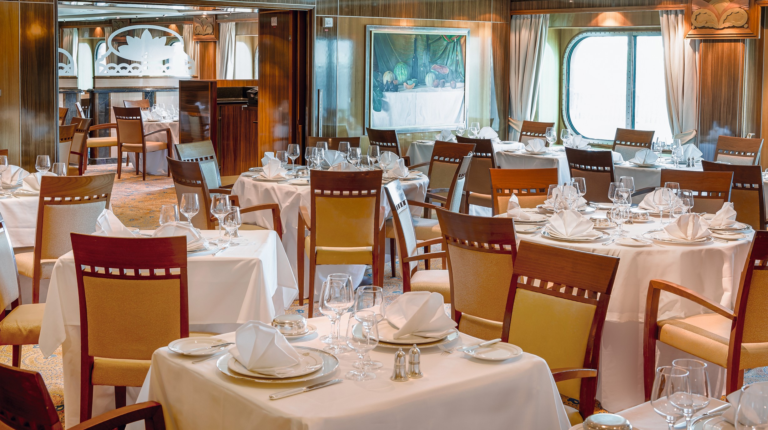 Cunard - Queen Mary 2 - Britannia Club Restaurant