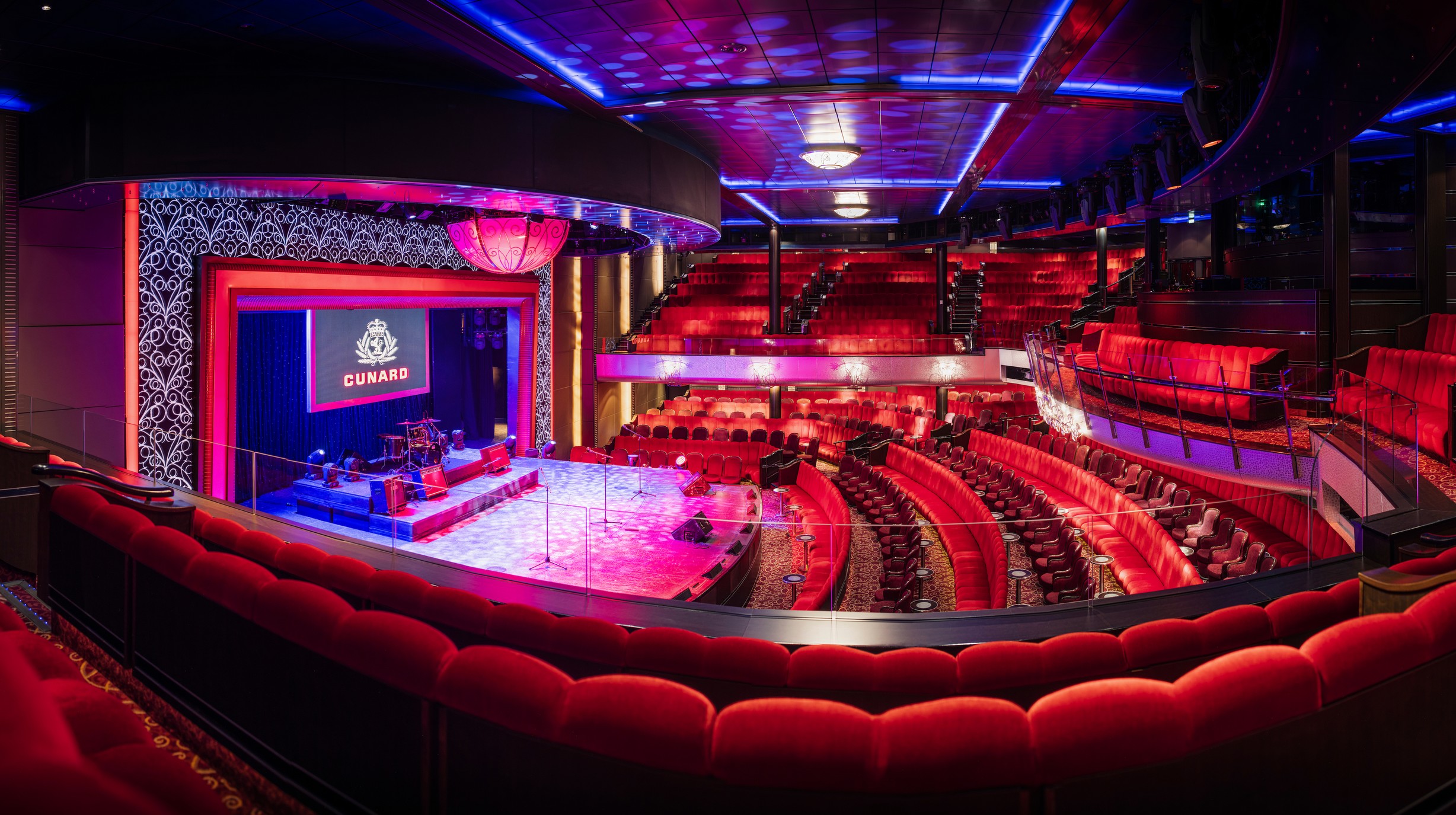 Cunard - Queen Mary 2 - Theater