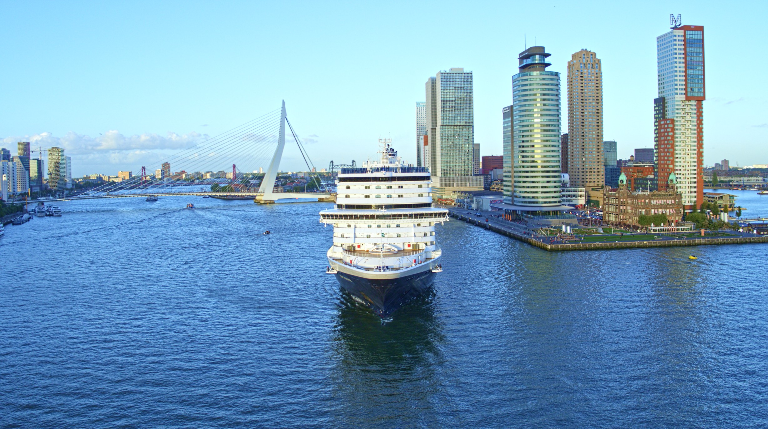 Holland America Line - Rotterdam - Vertrek uit Rotterdam (1)