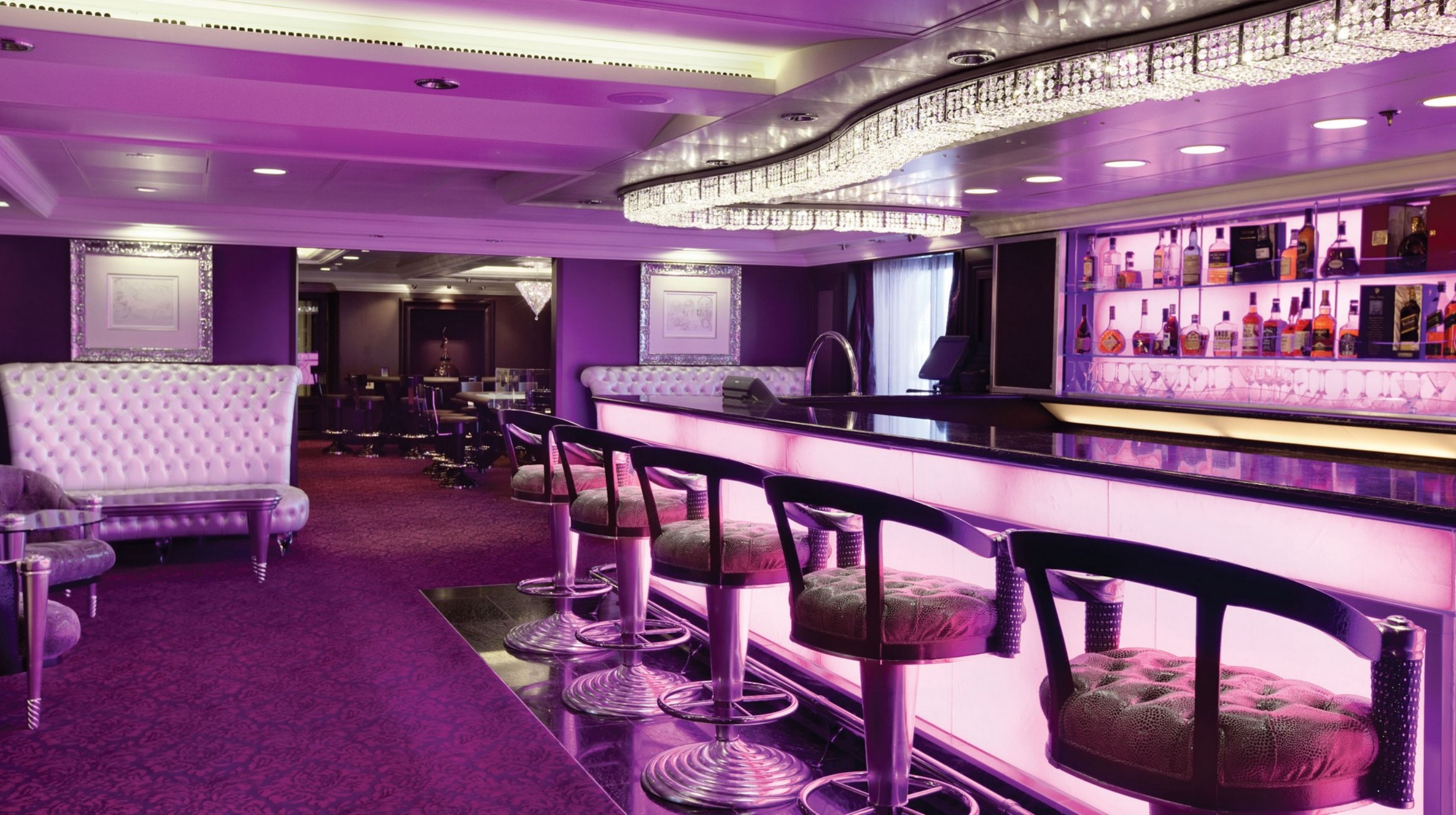 O-class Casino Bar