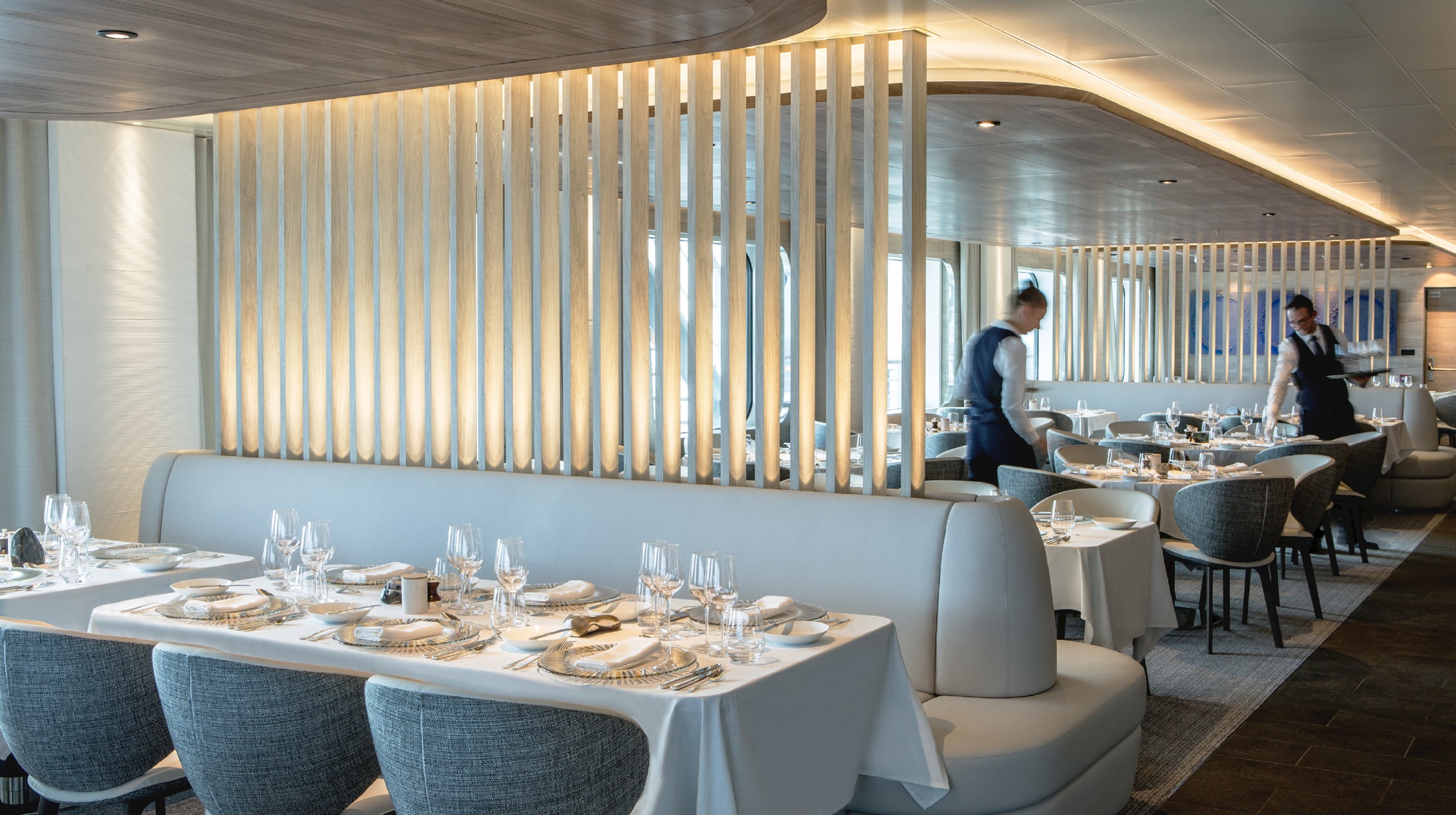 Le Commandant Charcot Nuna Restaurant-1