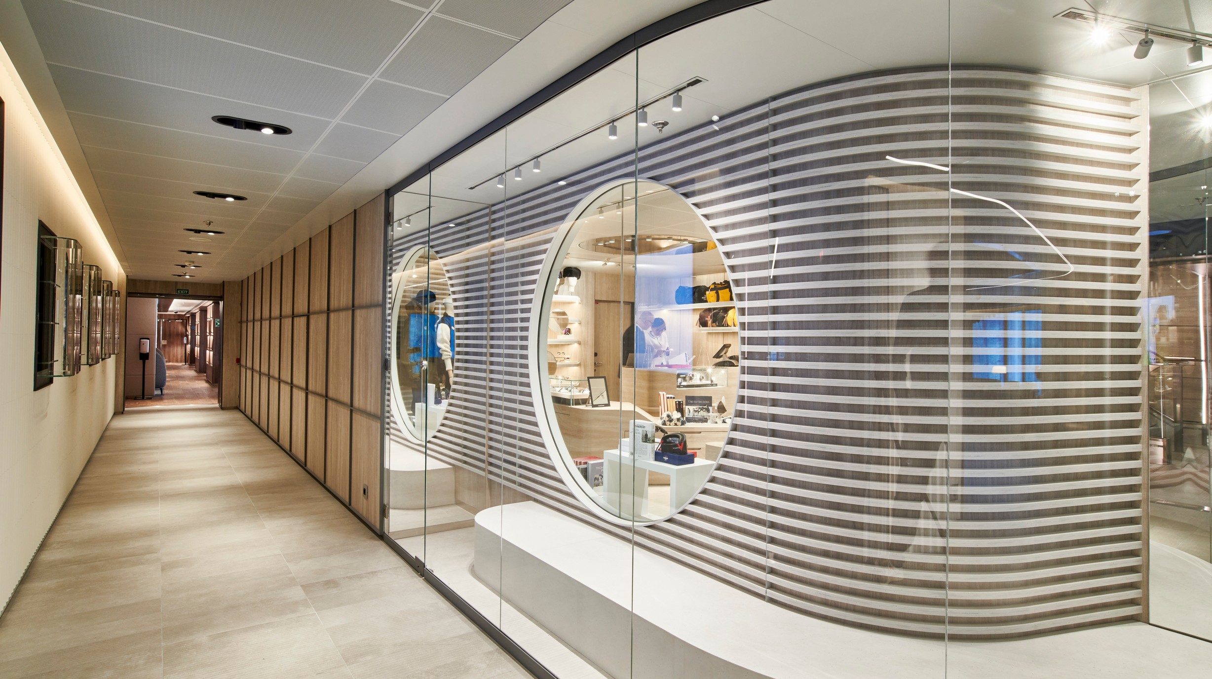 boutique ©PONANT-Mike Louagie