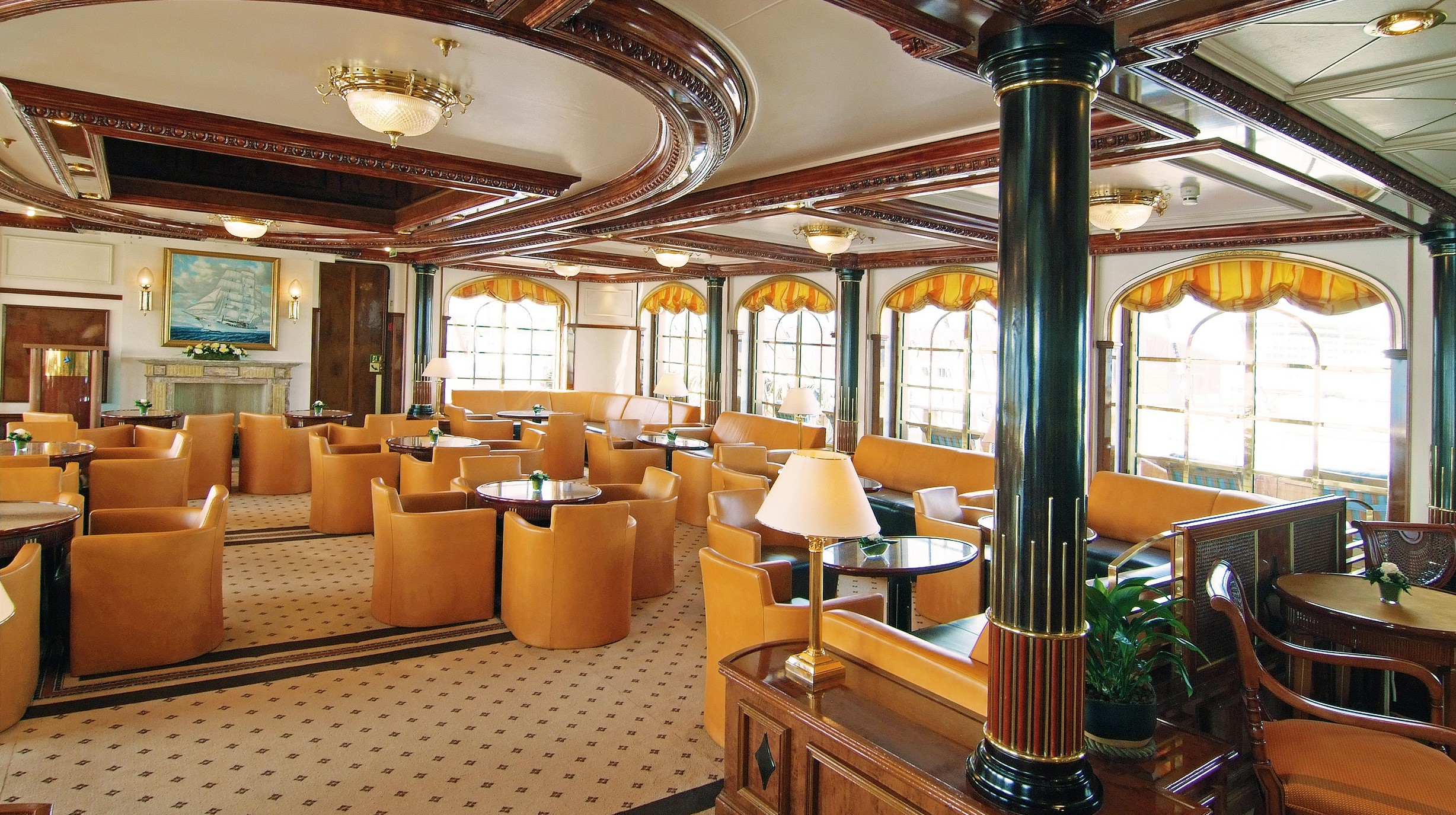 SeaCloud_II_Lounge_02