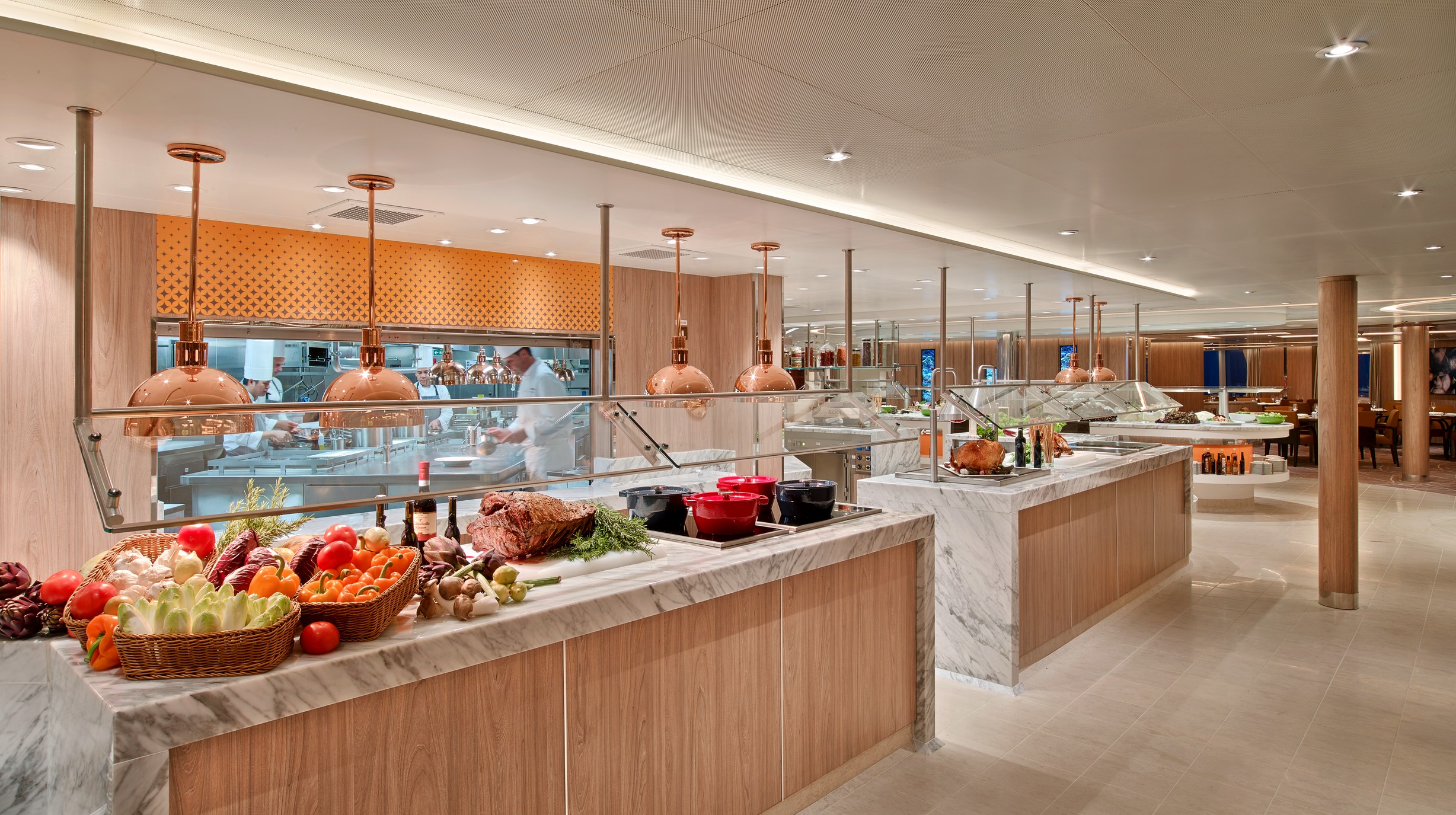 Seabourn_Encore_TheColonnade_EL16C0071