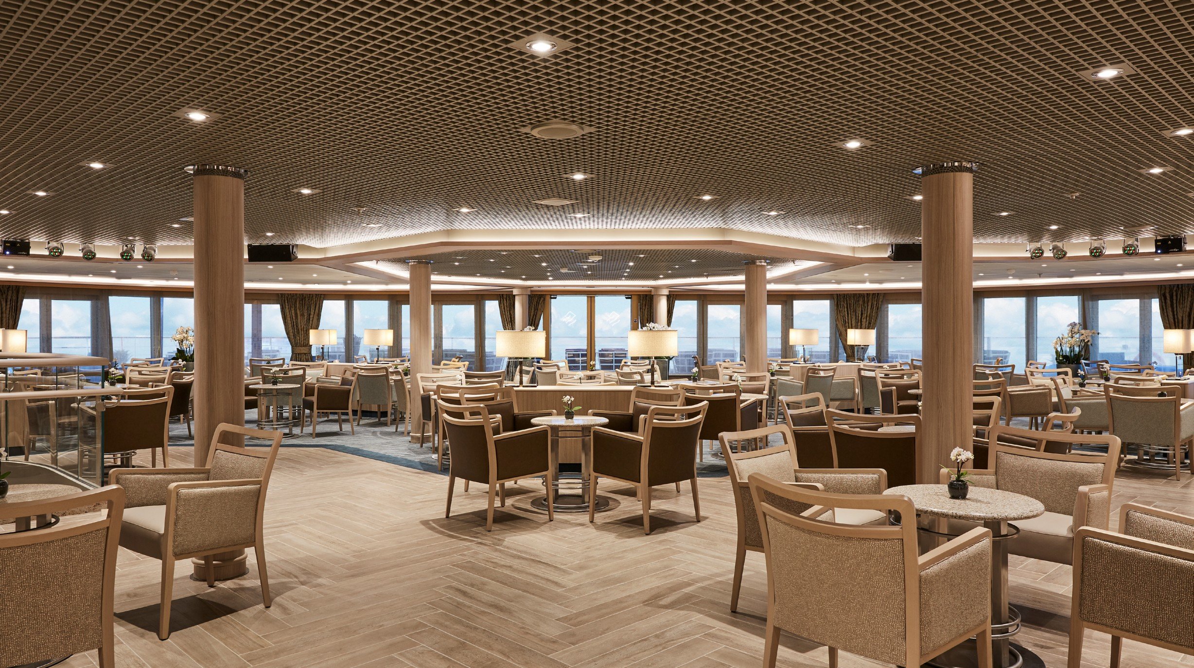 Silver Muse Panorama Lounge