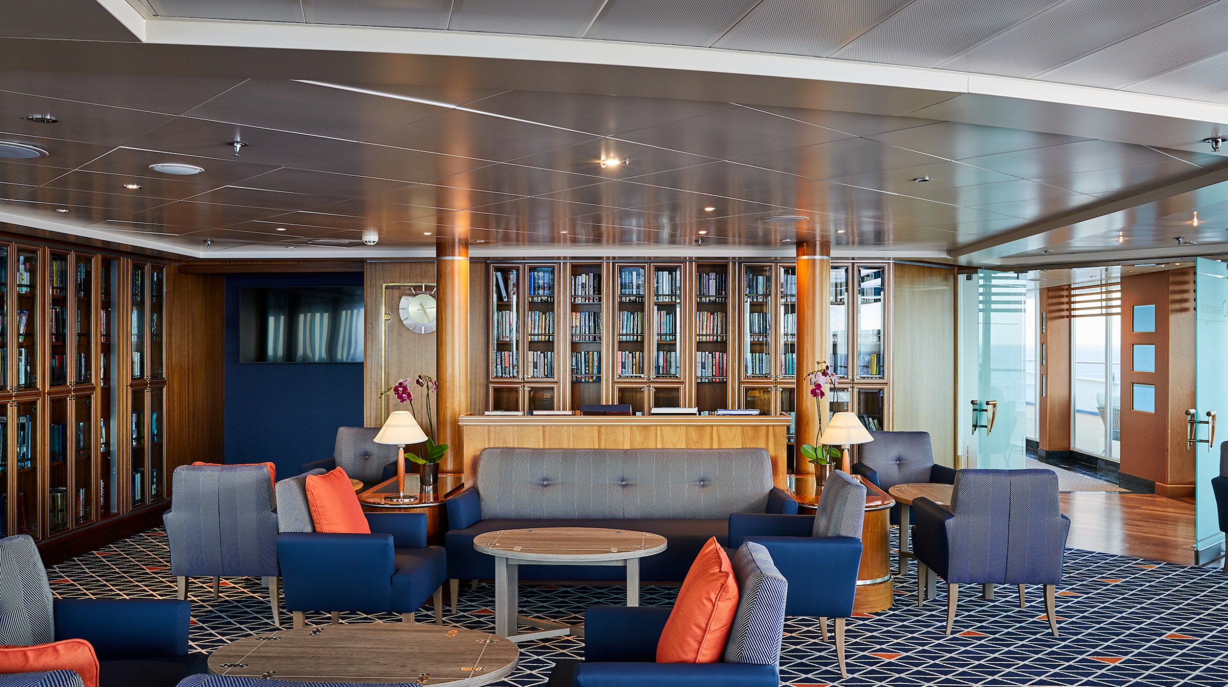 SilverShadowObservationLounge3910