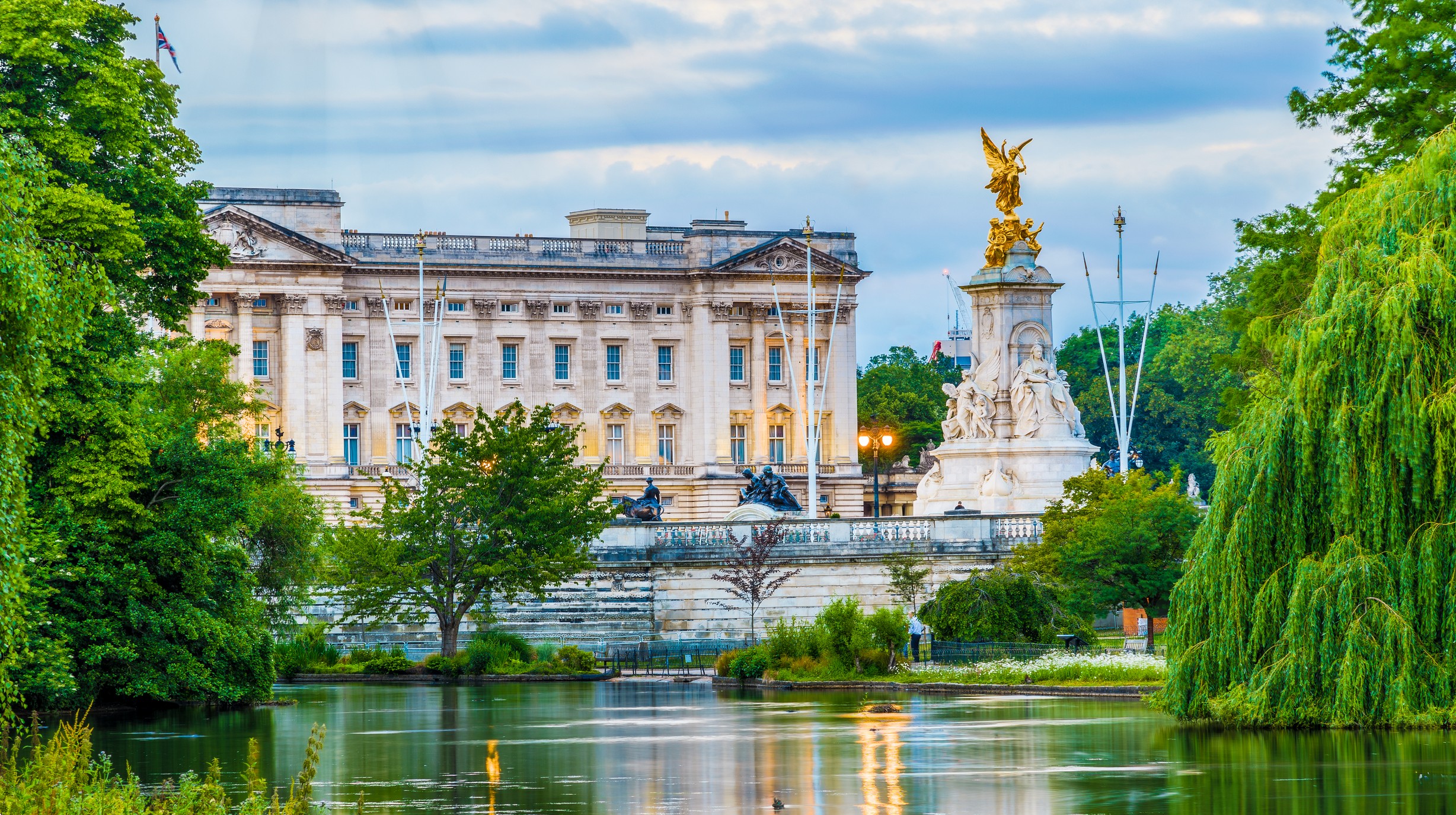 Buckingham Palace vanuit St. James Park shutterstock_441808993