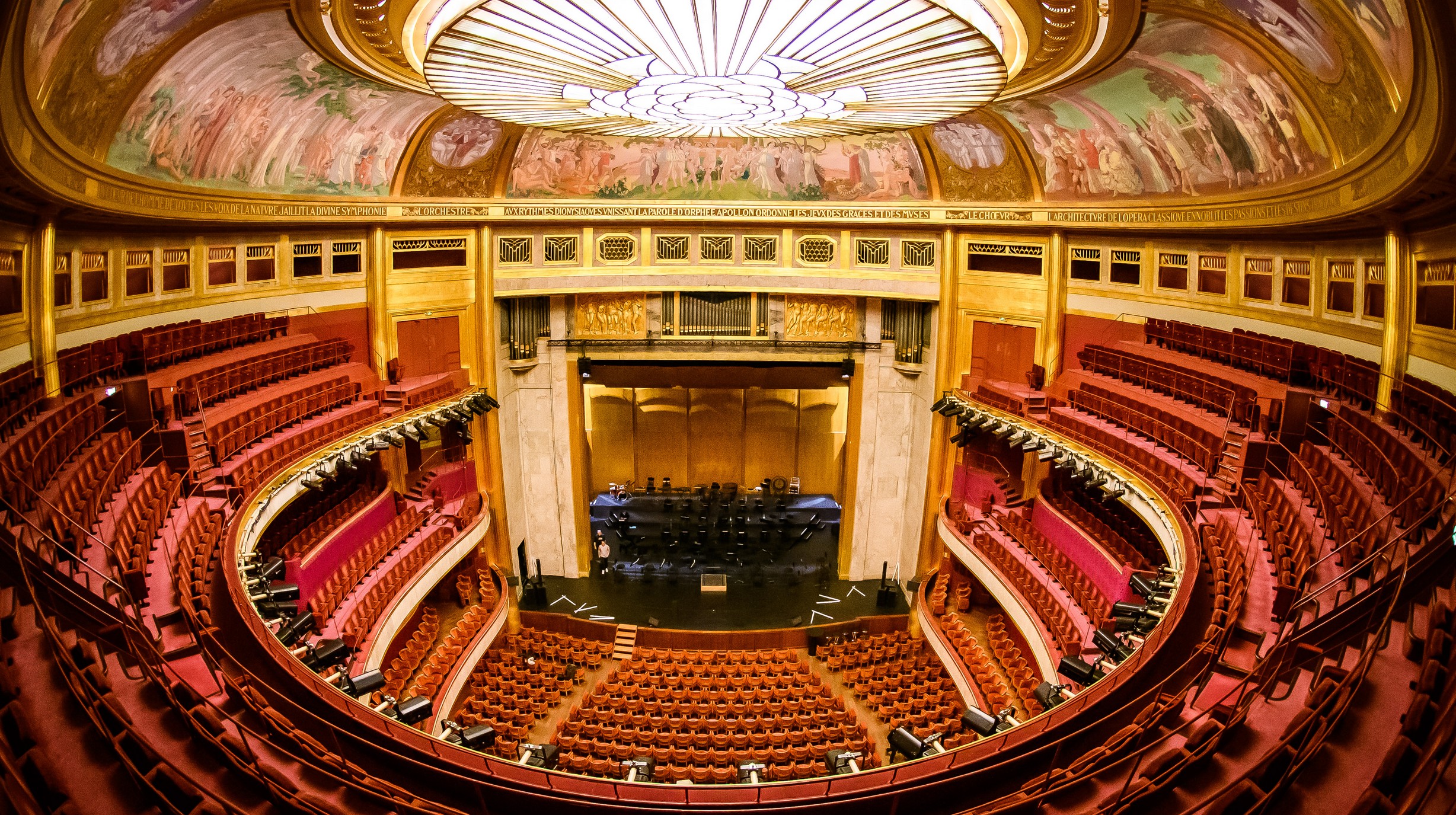 Theatre des Champs Elysees salle entiere du 2eme balcon crédit photo   arkema – vincent colin