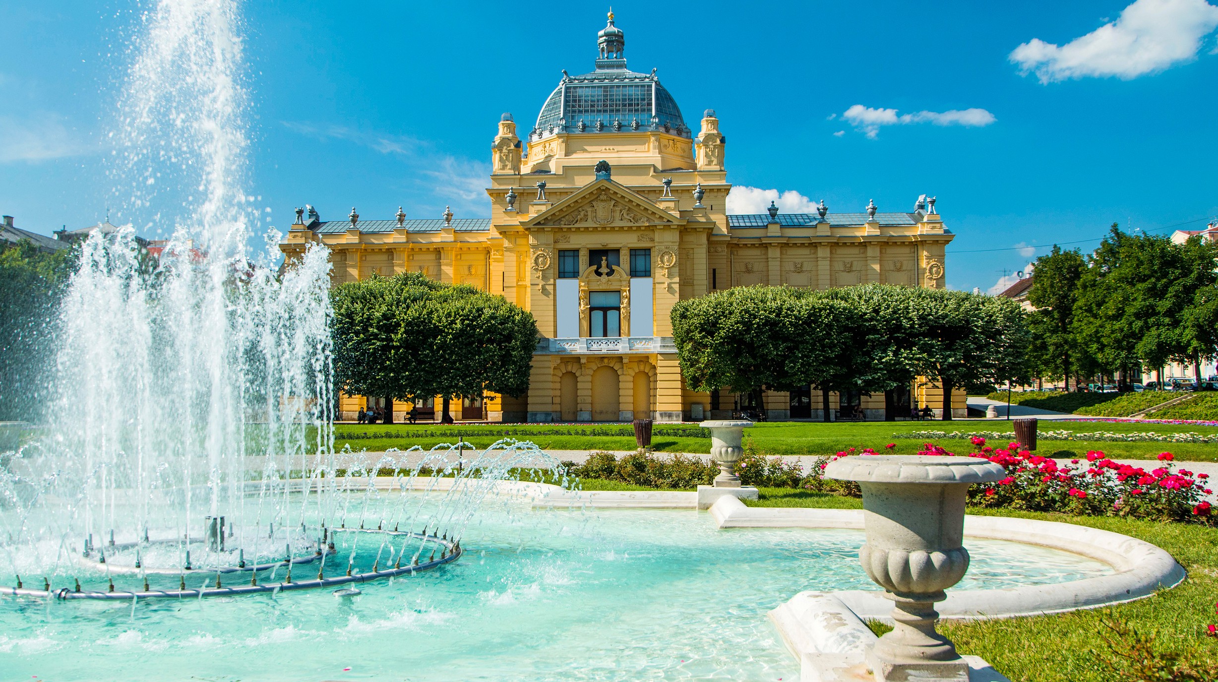 Zagreb shutterstock_342998387