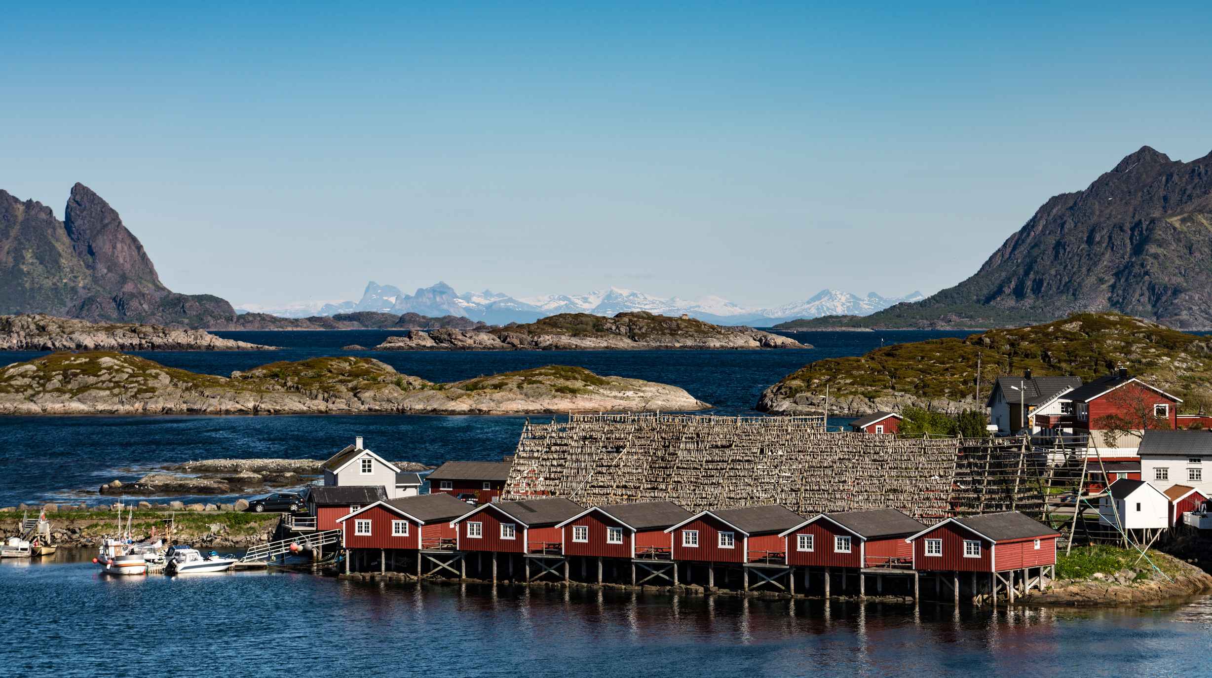 shutterstock_1431740309 lofoten Svolvaer