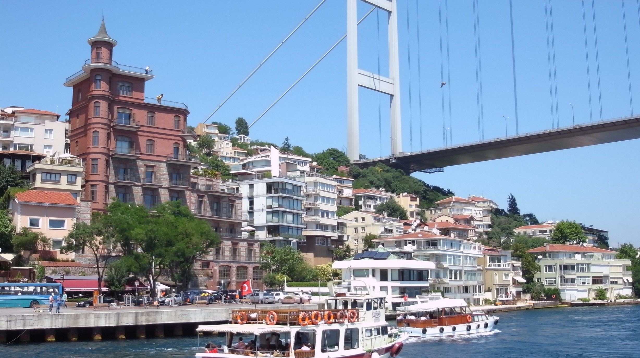 boat-trip-along-Bosphorus-7 Istanbul 