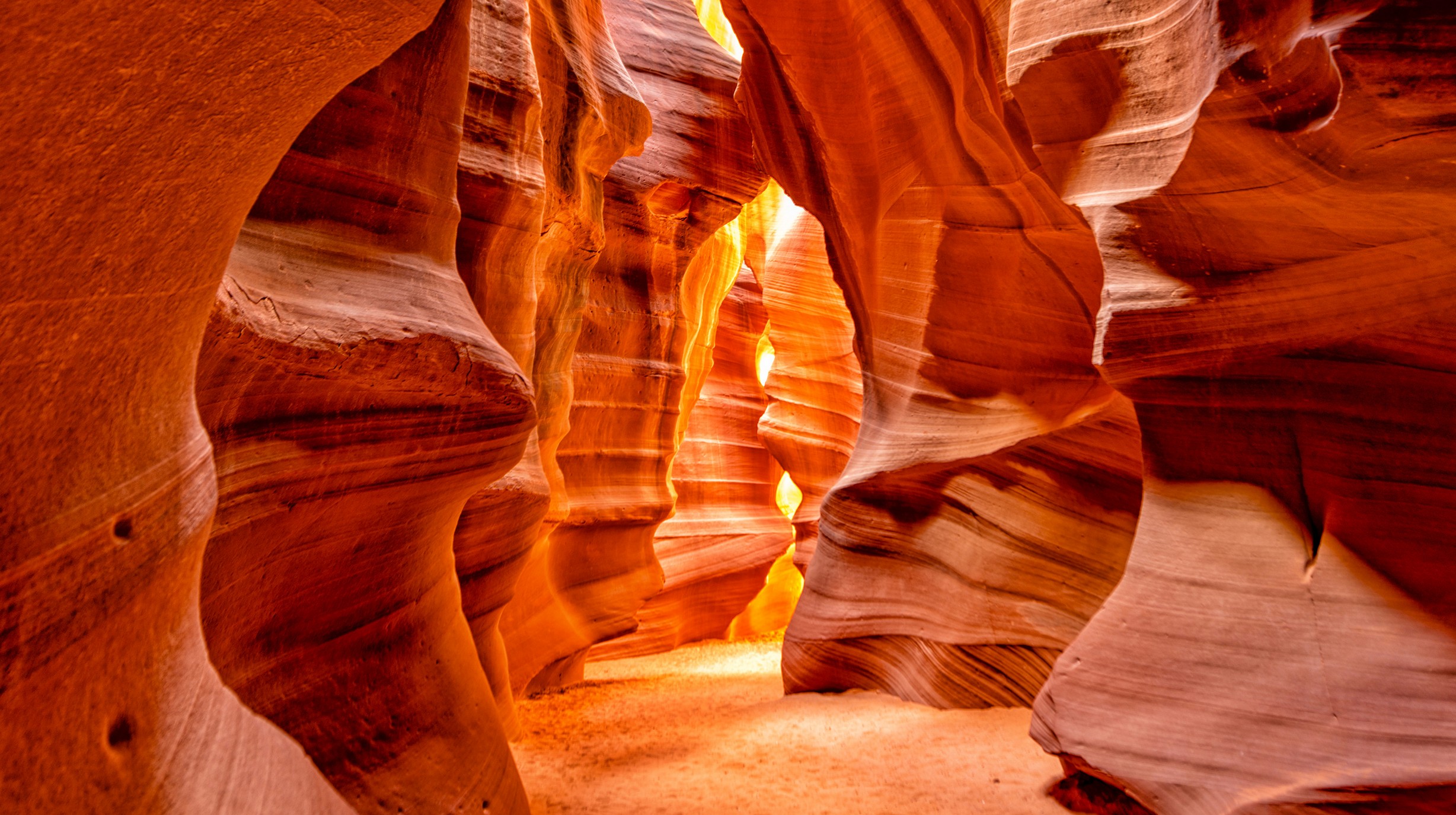 shutterstock_1036971457 Antlope Canyon  (1)
