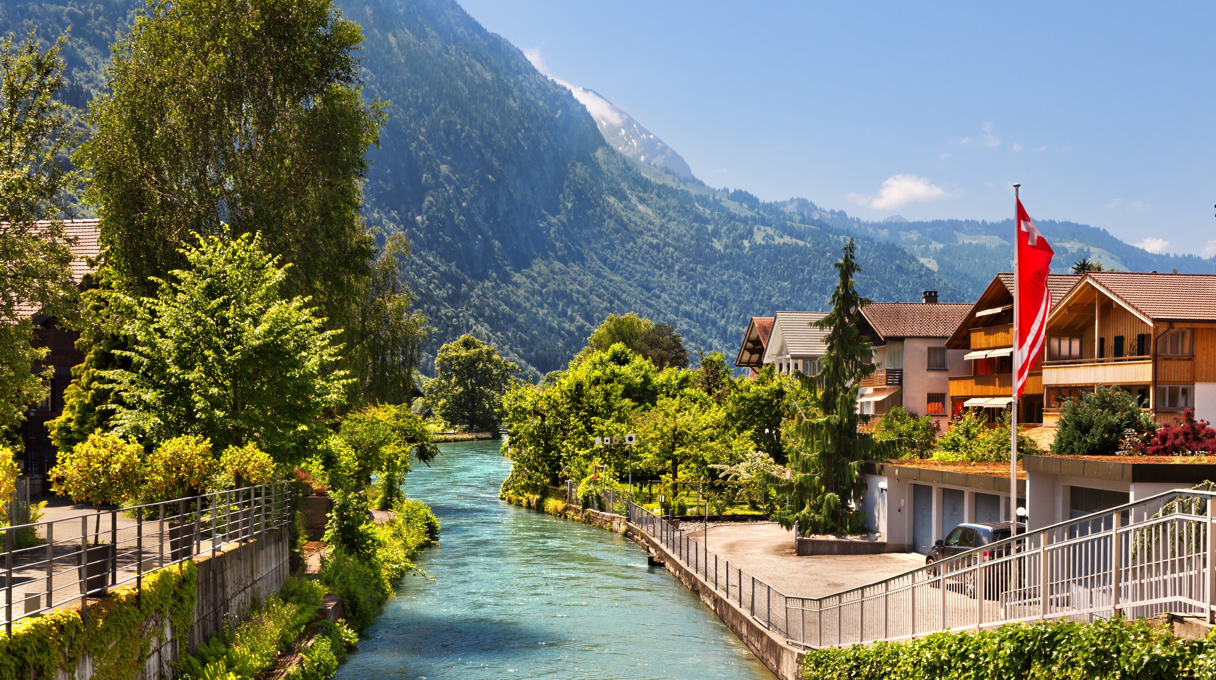shutterstock_123465424 - Interlaken