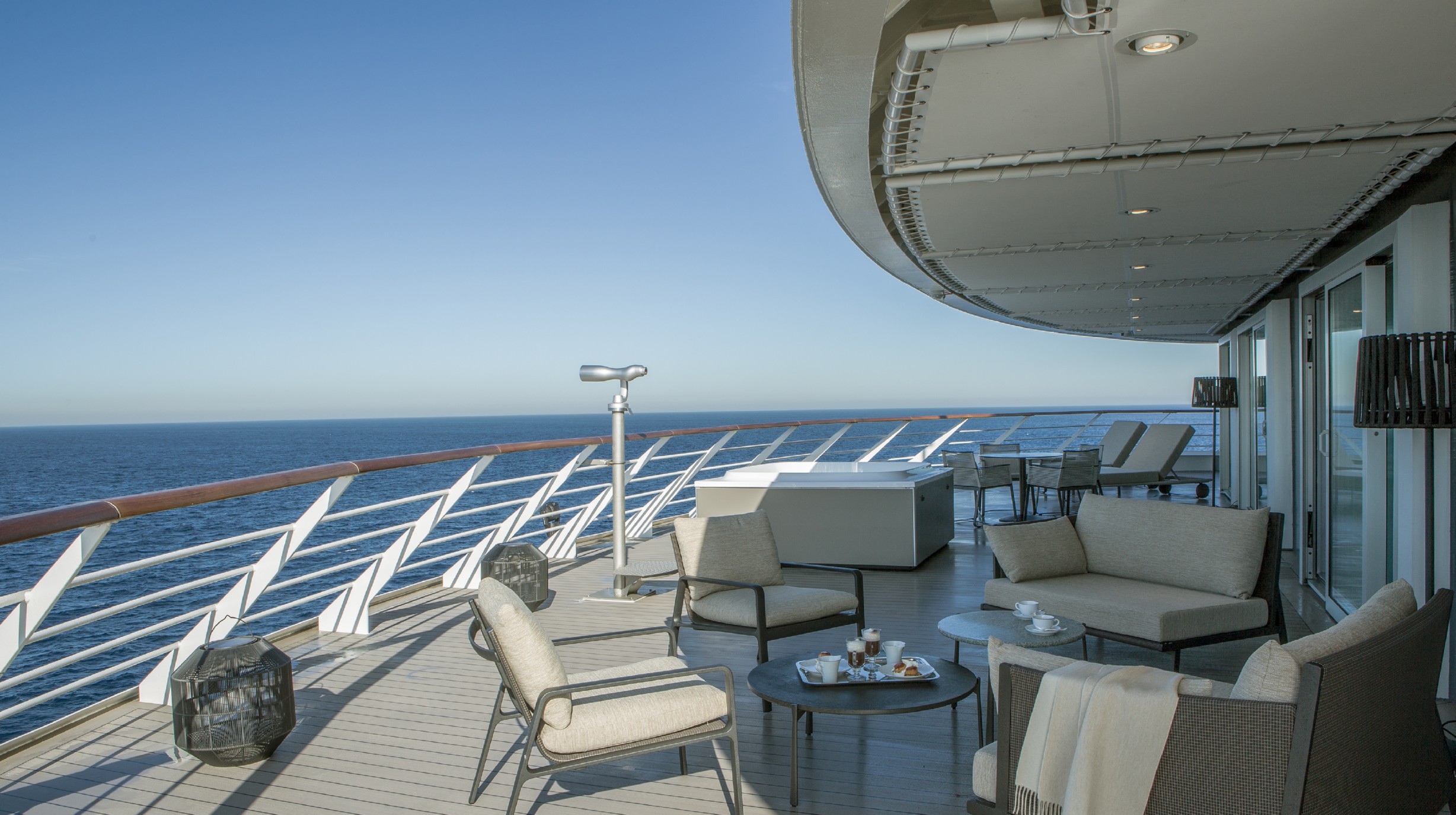 Cruise Le Commandant Charcot 