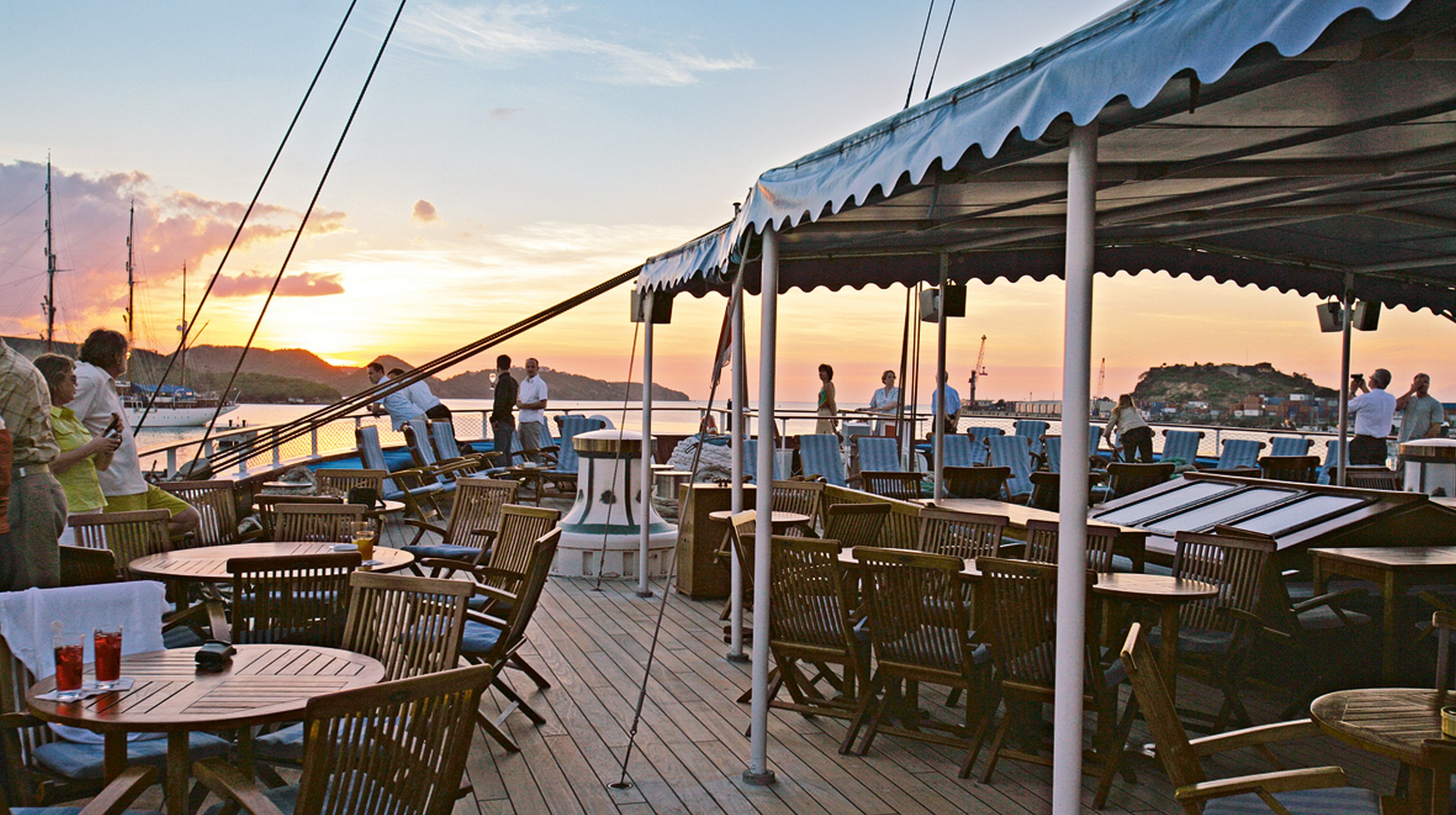 SeaCloud_II_Lidodeck