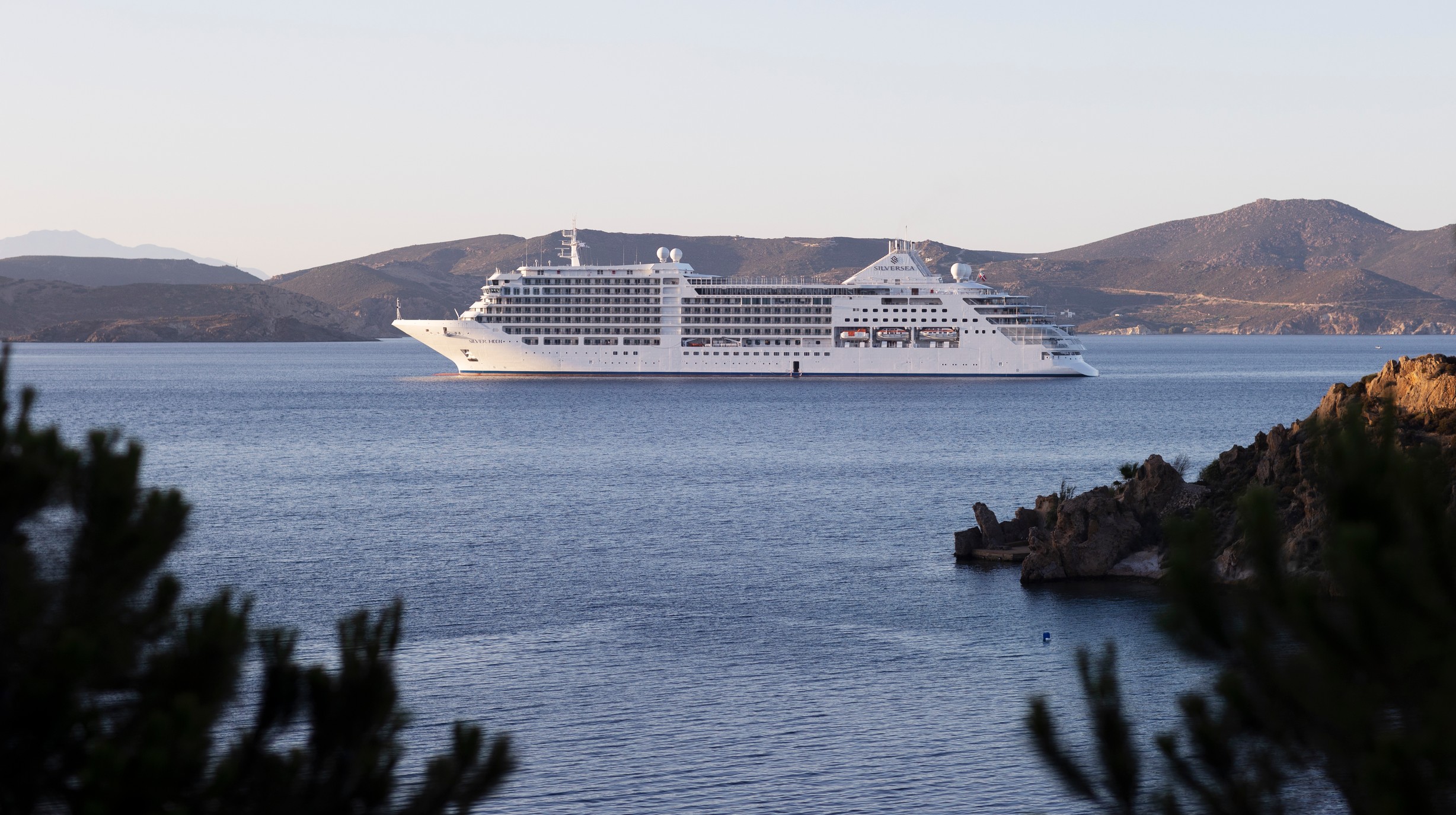 Cruise Silver Moon