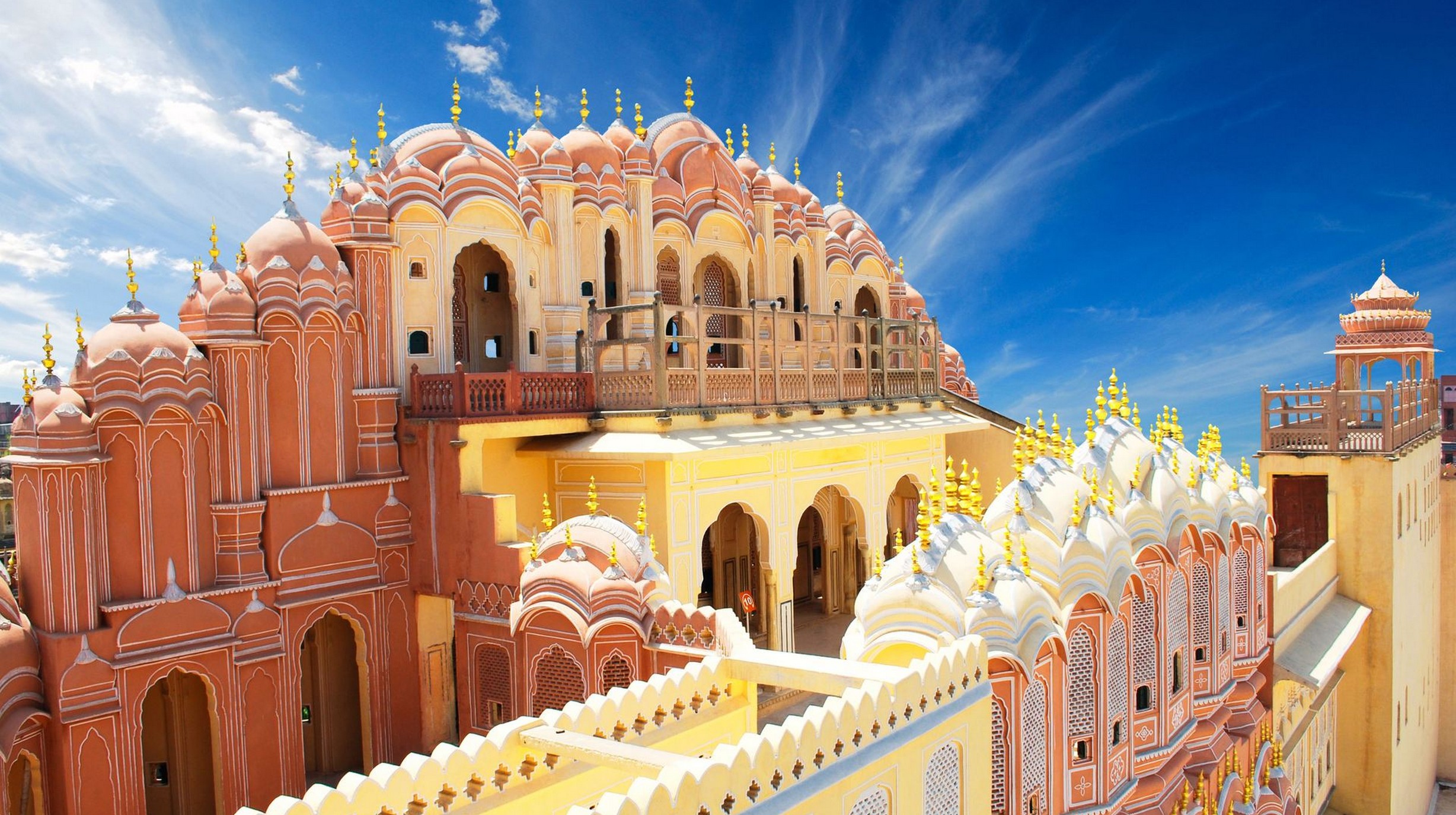 Ganges, palace of Winds