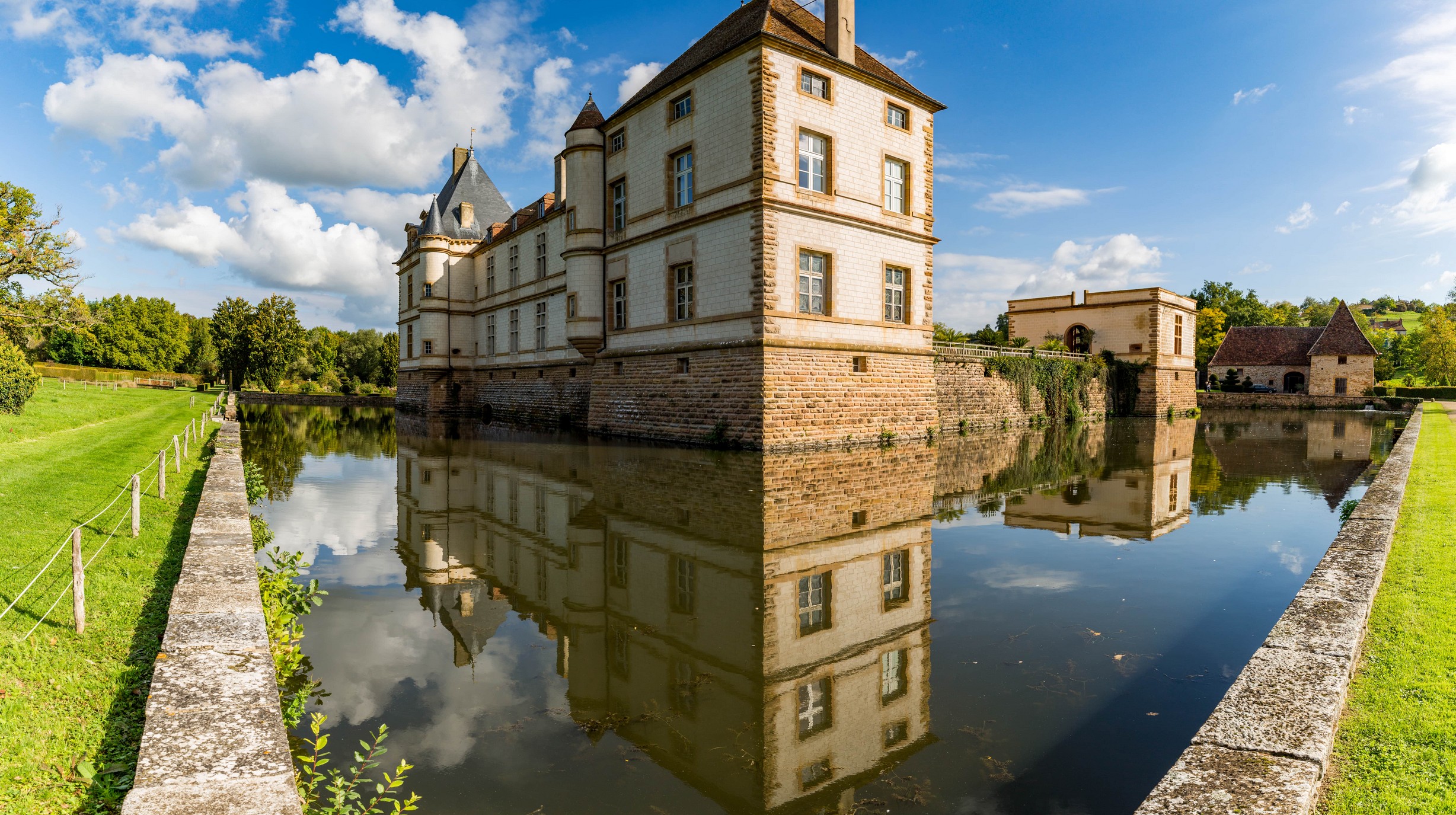 Kasteel van Cormatin-min