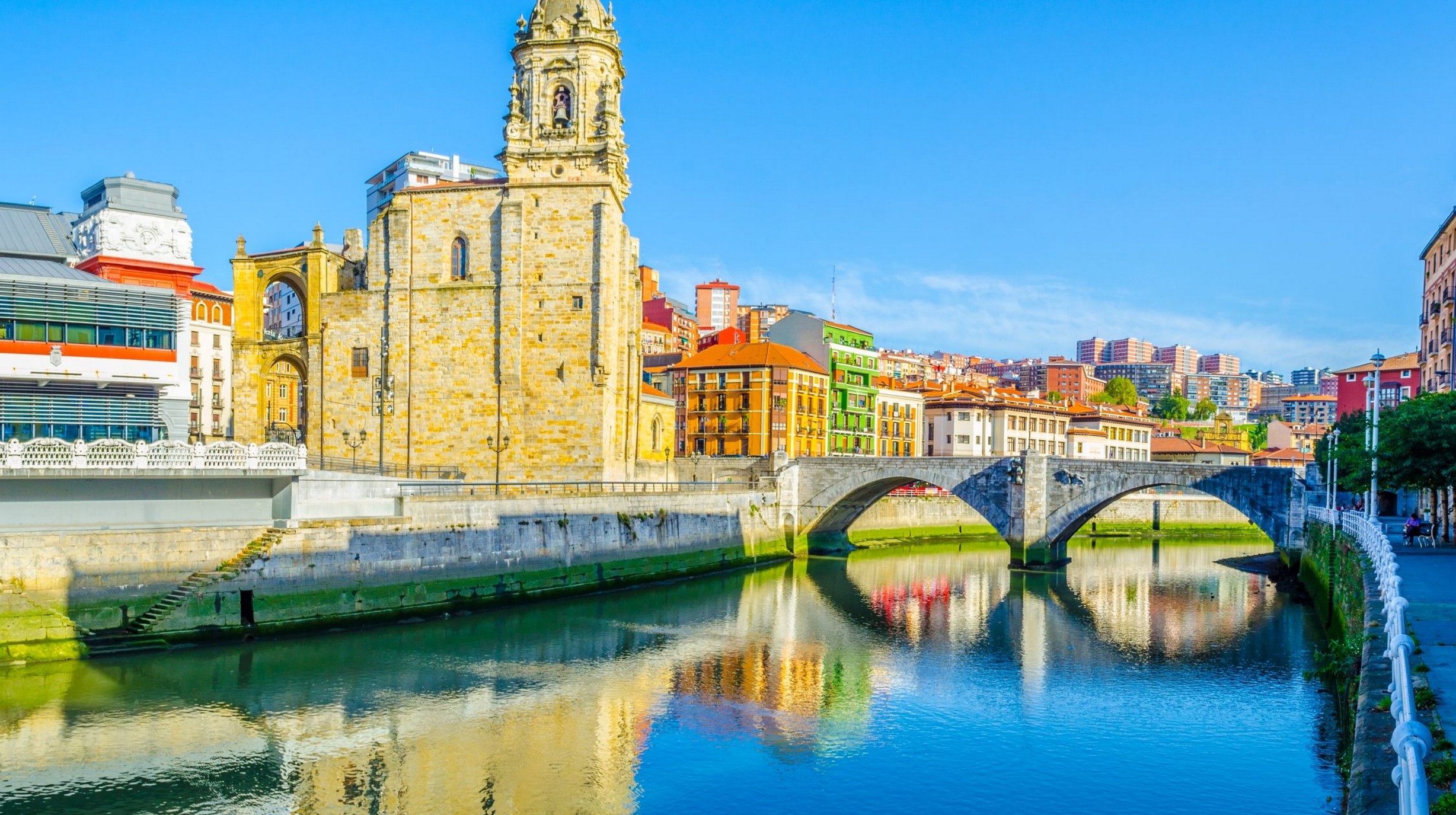 Bijzondere reis naar Bilbao met kunst, cultuur en architectuur